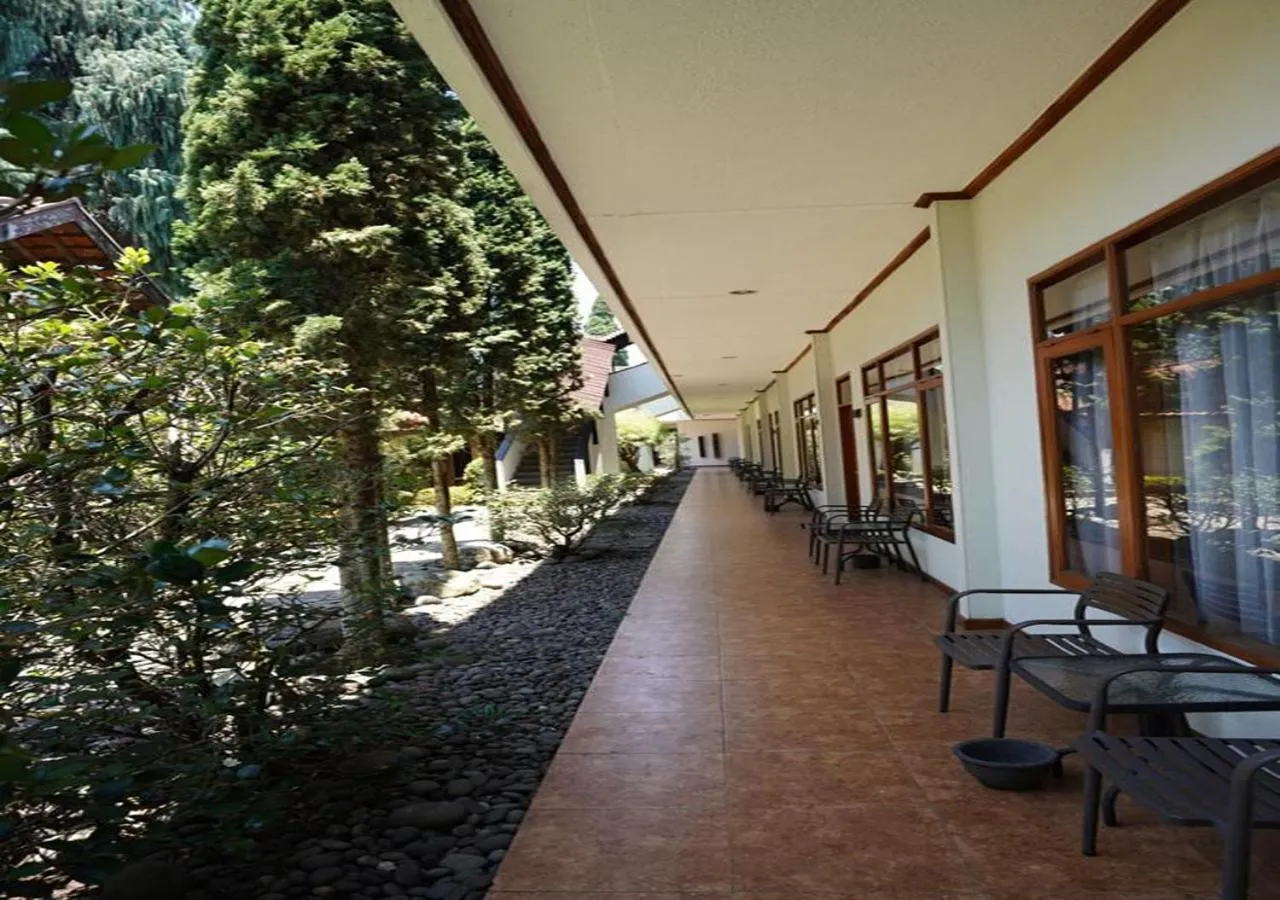 Garden in Hotel Grand Panorama Lembang