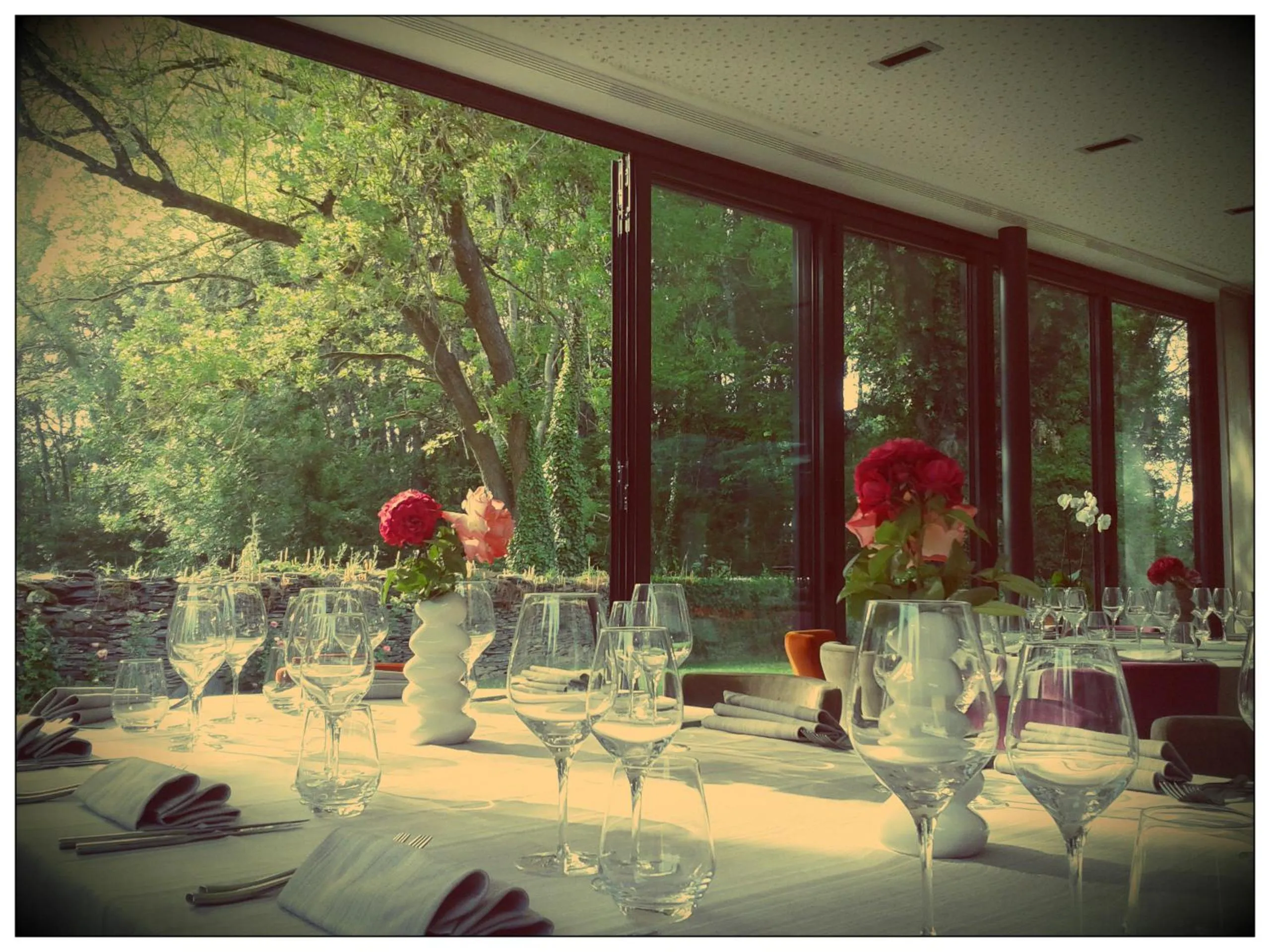 Restaurant/places to eat in Loire & Sens