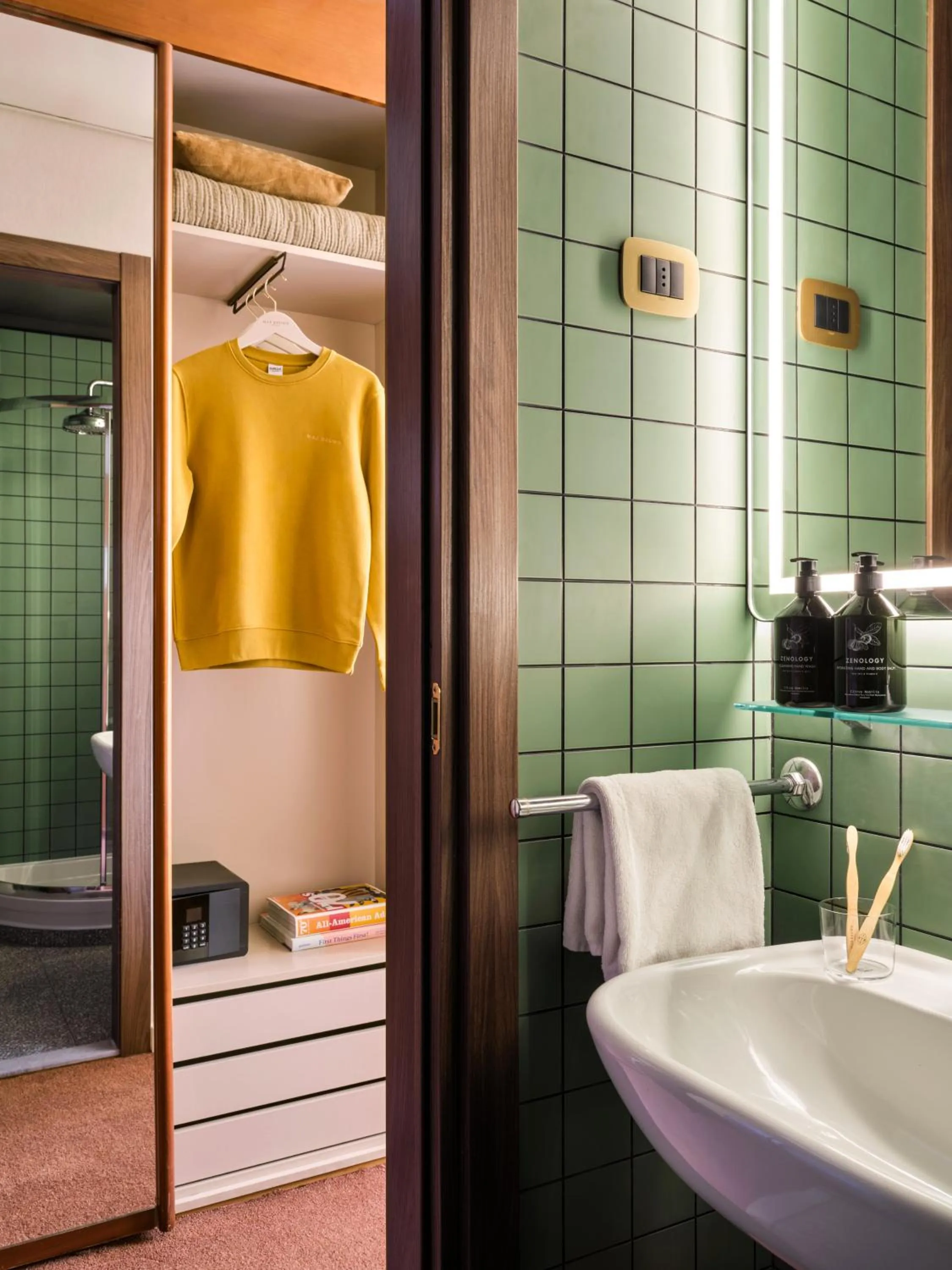 Toilet in Max Brown Hotel Missori, part of Sircle Collection