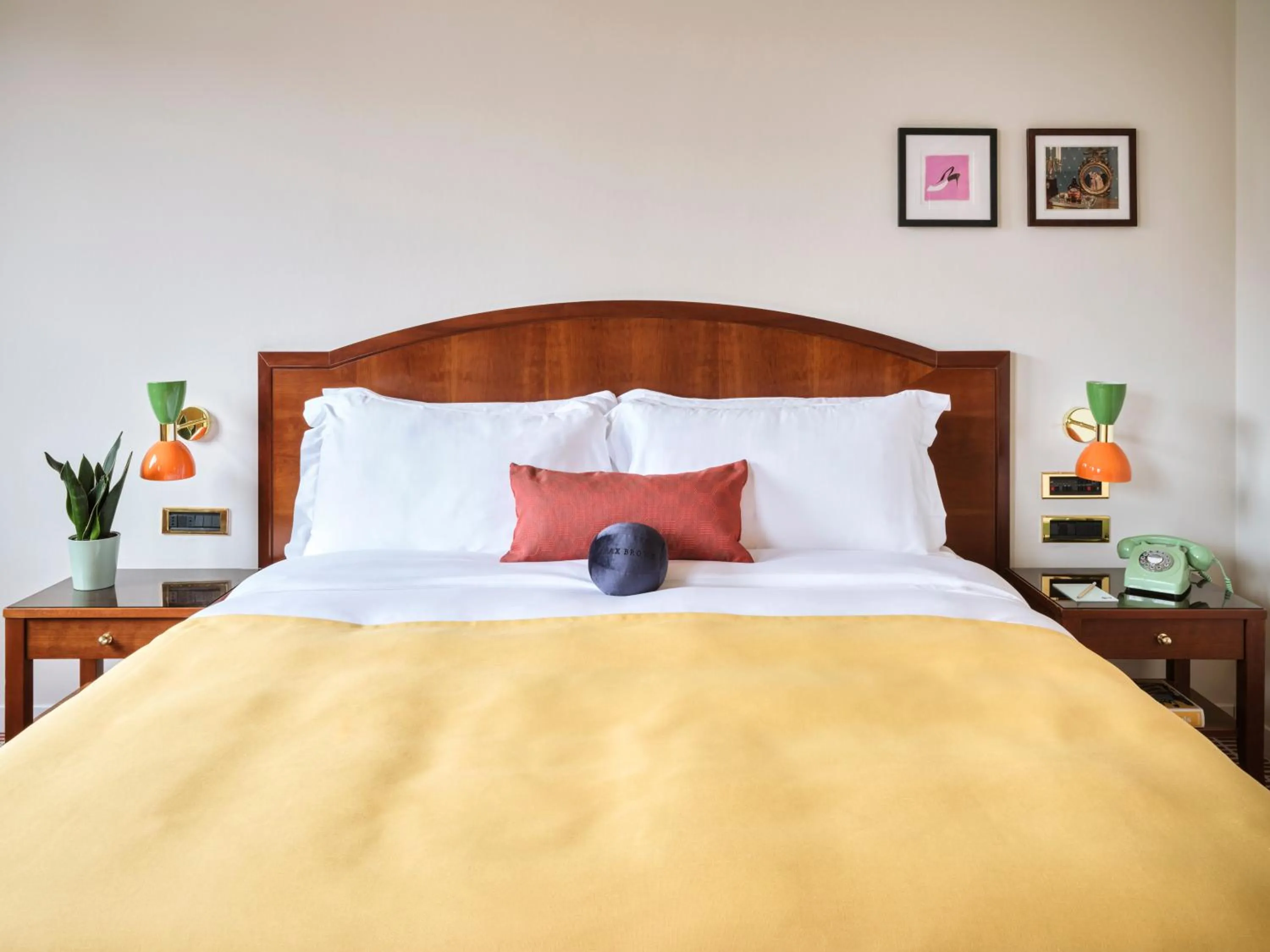 Bedroom, Bed in Max Brown Hotel Missori, part of Sircle Collection