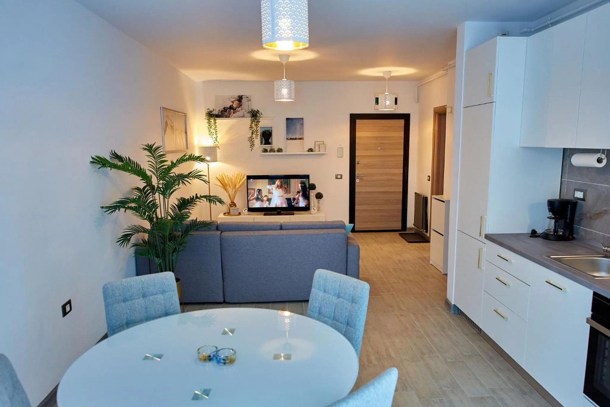 TV and multimedia in Luxuri by Alz