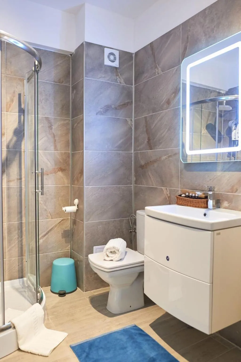 Shower in Luxuri by Alz