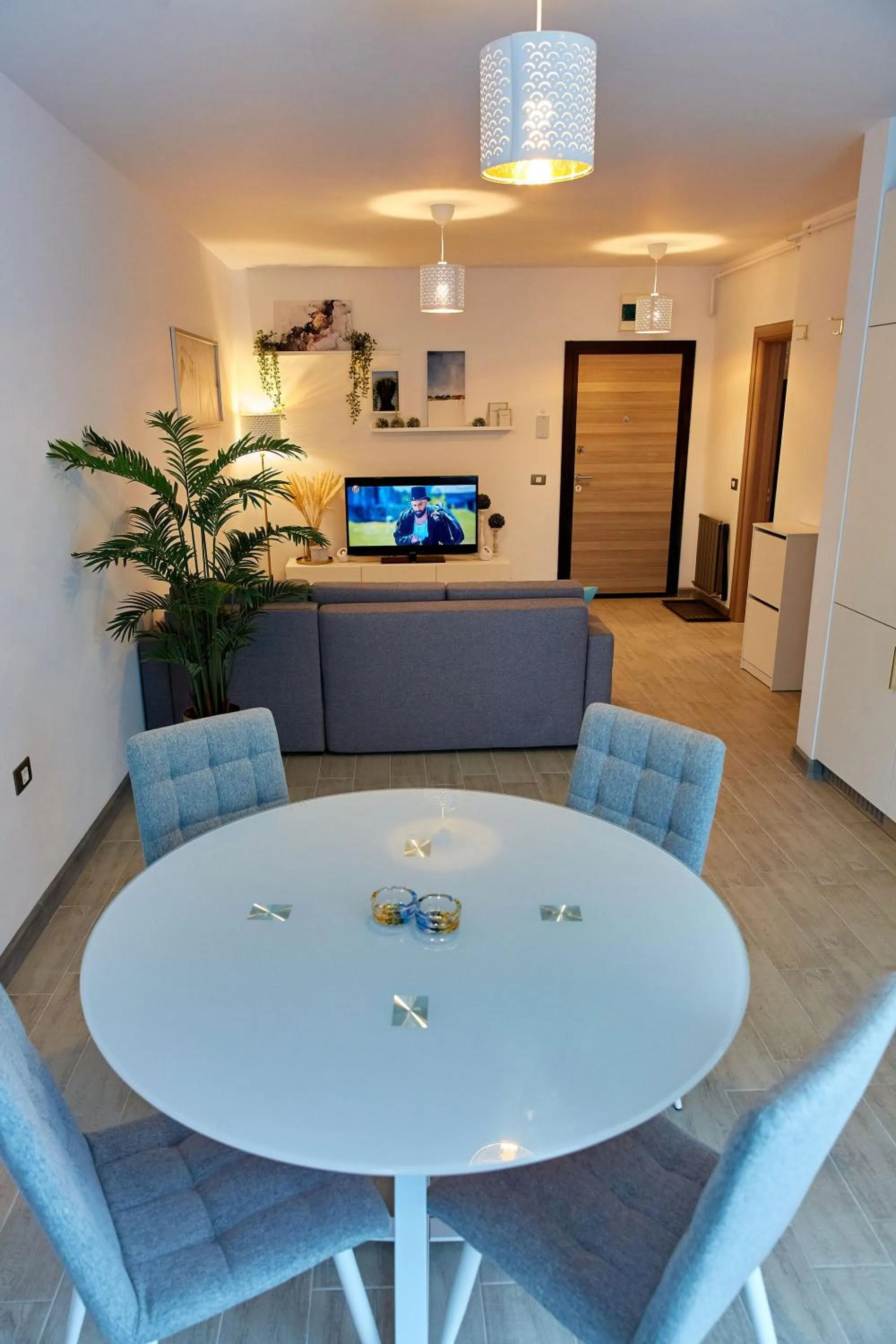 TV and multimedia in Luxuri by Alz