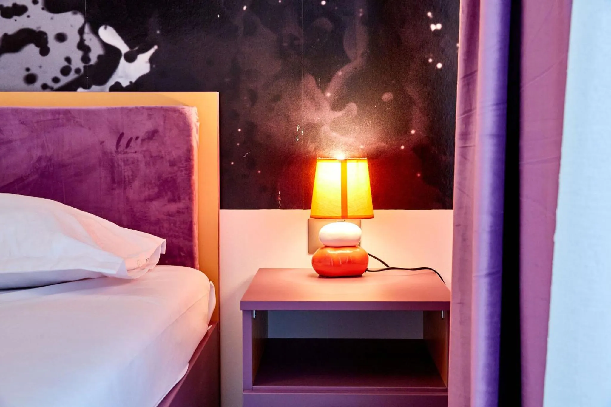 Bed in Luxuri by Alz