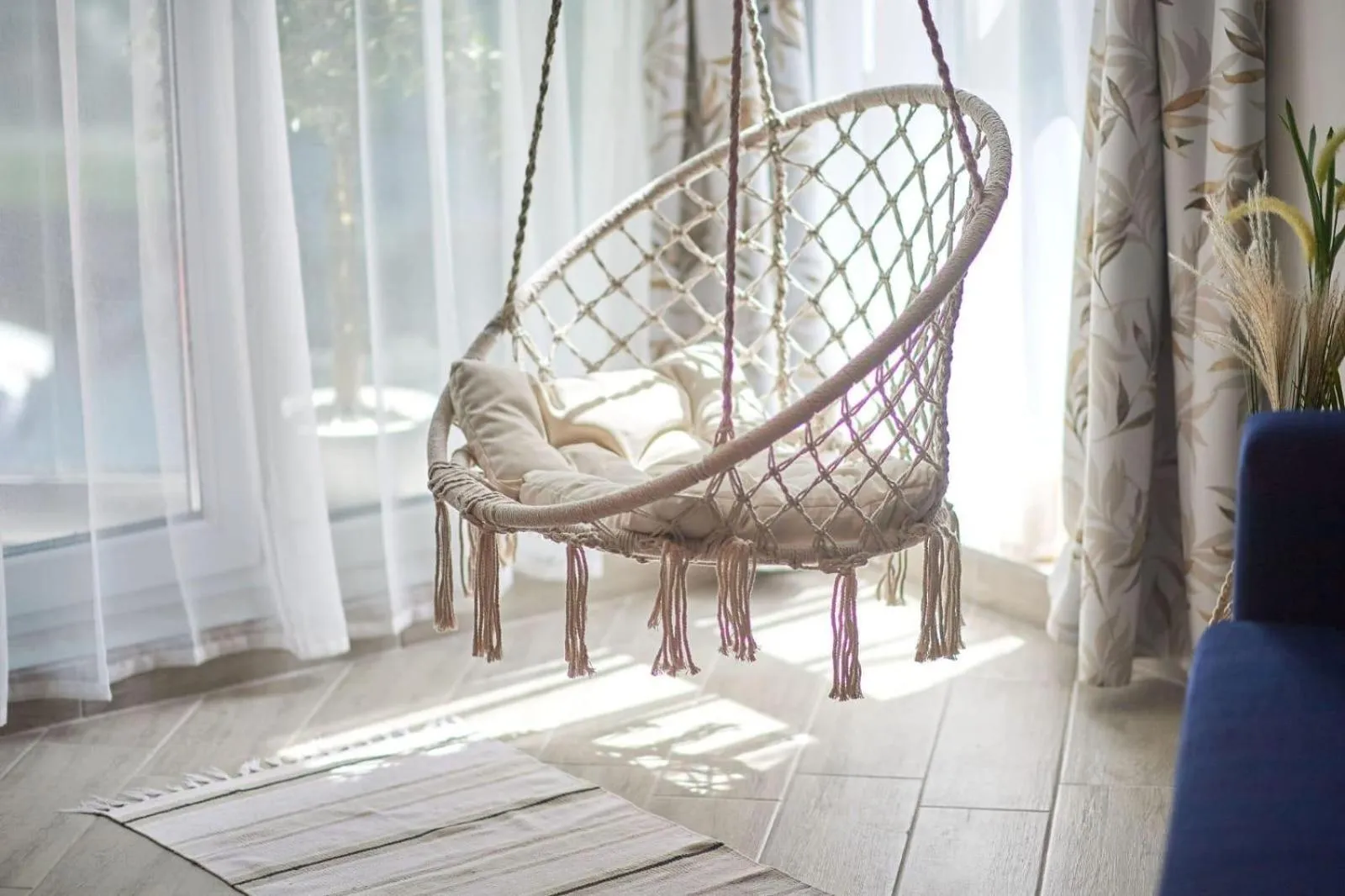 Seating area in Luxuri by Alz