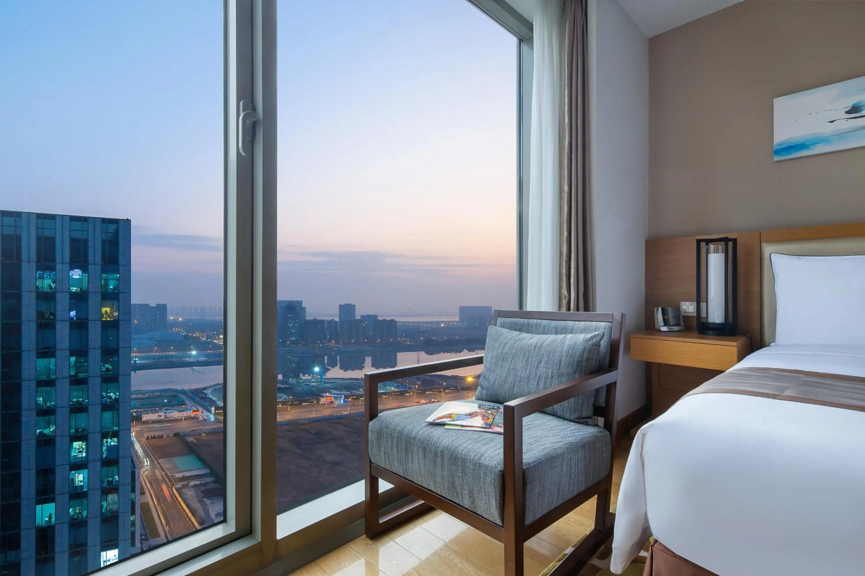 Lake view, Bed in Shama Heda Serviced Apartment