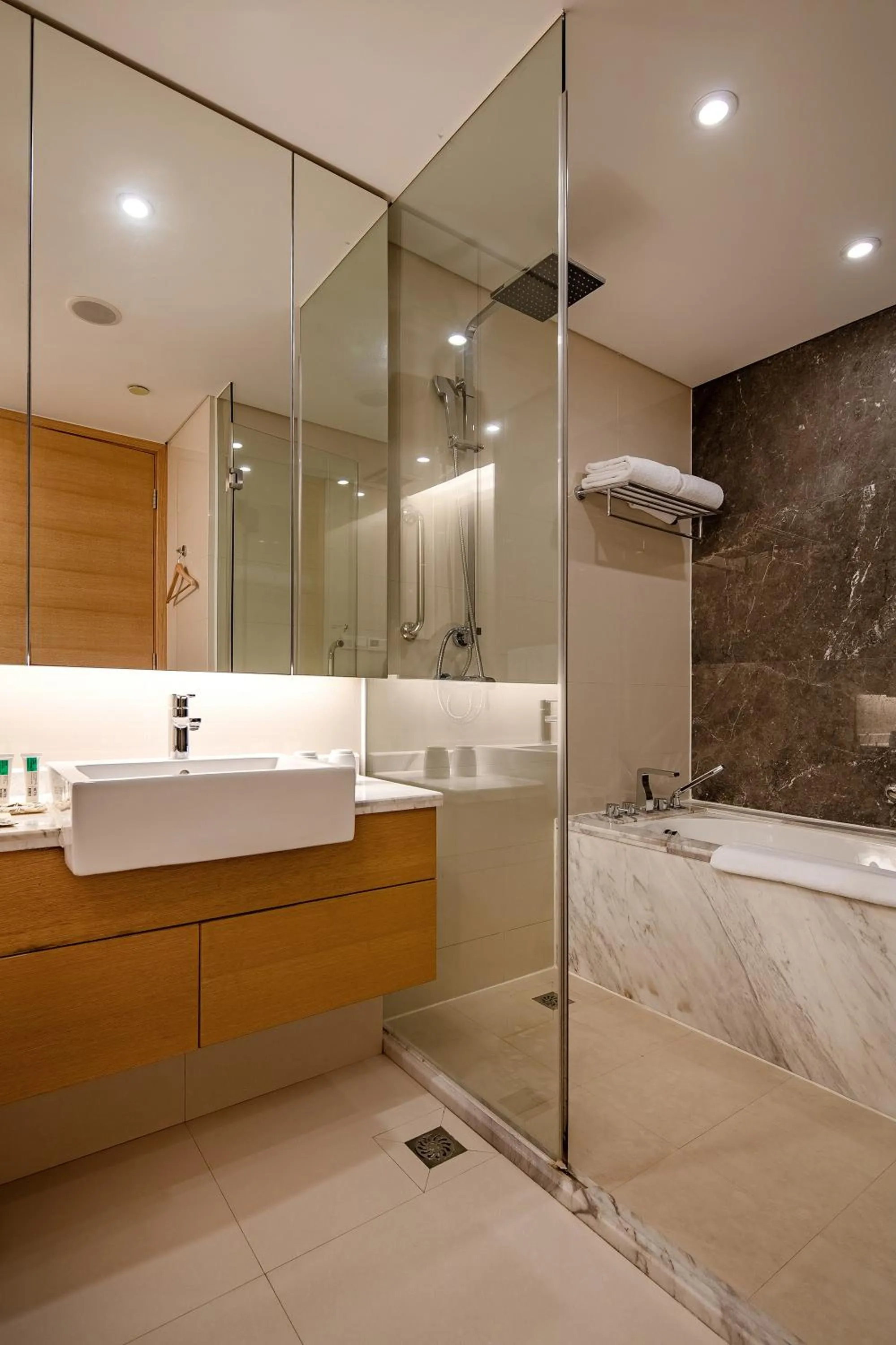 Bathroom in Shama Heda Serviced Apartment