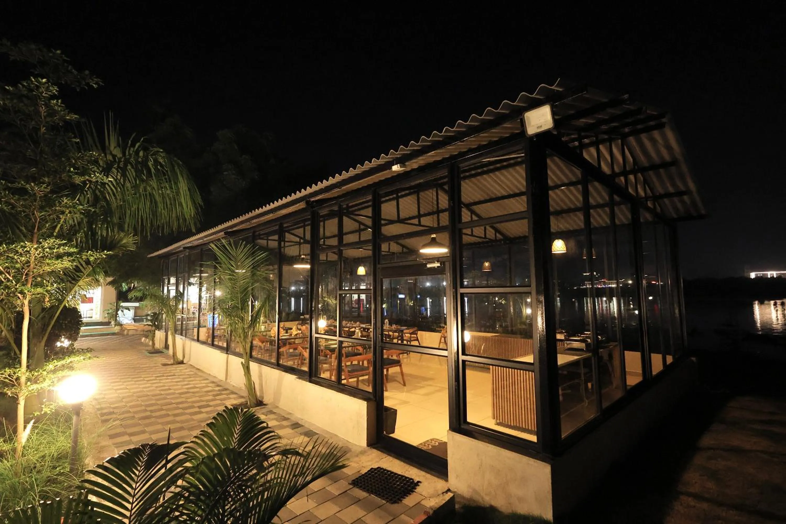 Restaurant/places to eat in RiverView Tent Resort