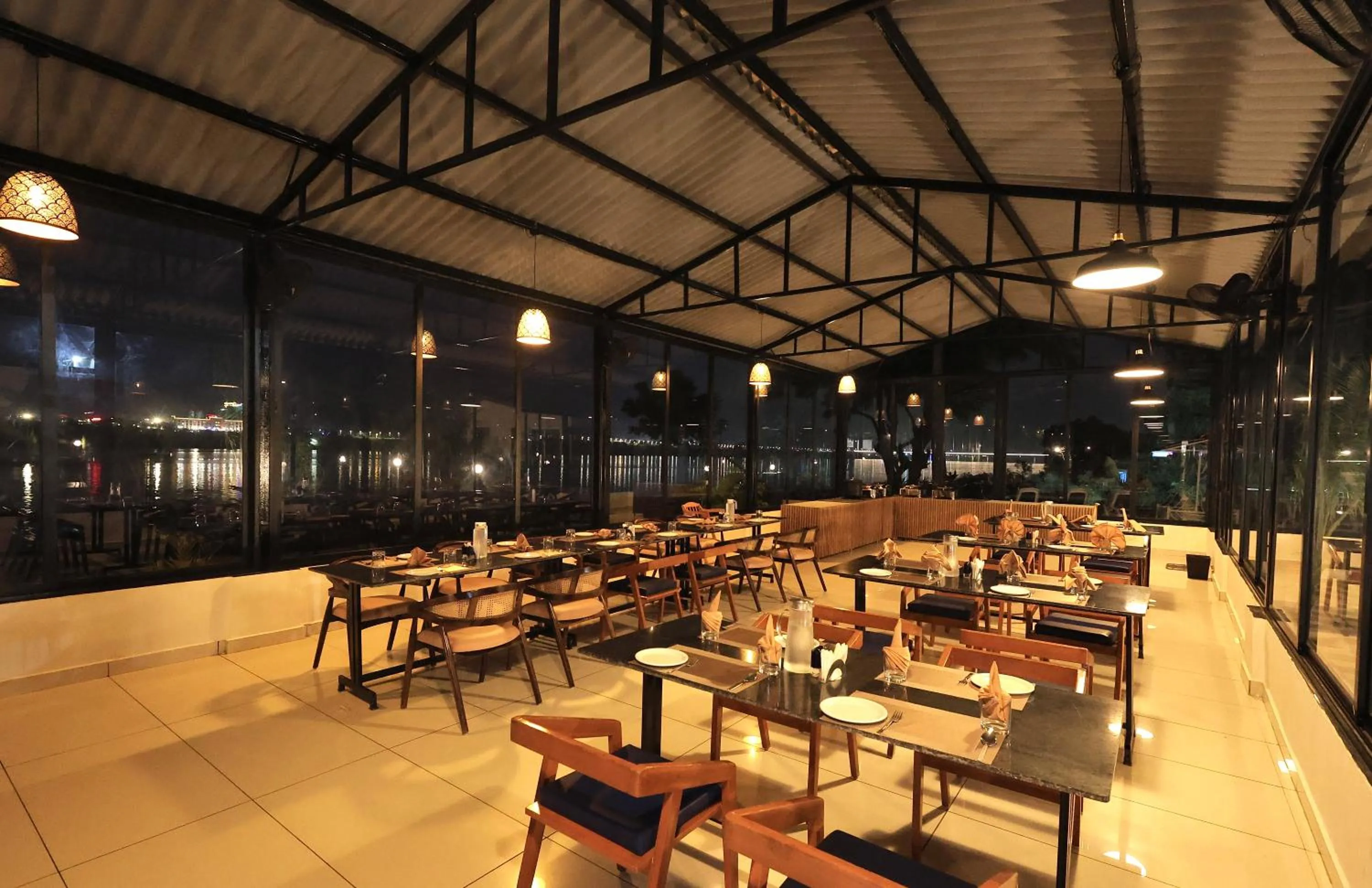 Restaurant/places to eat in RiverView Tent Resort