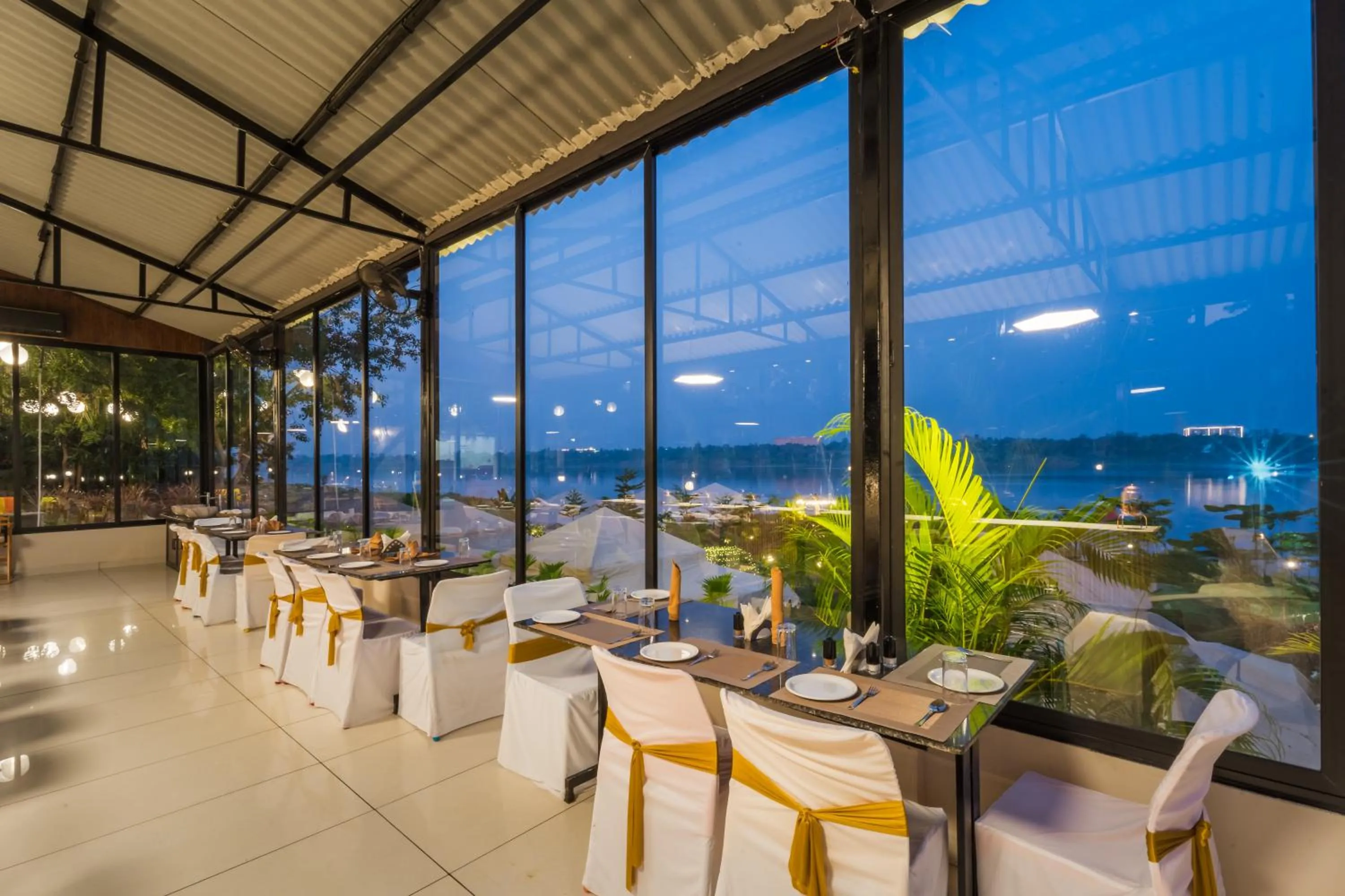 Restaurant/places to eat in RiverView Tent Resort