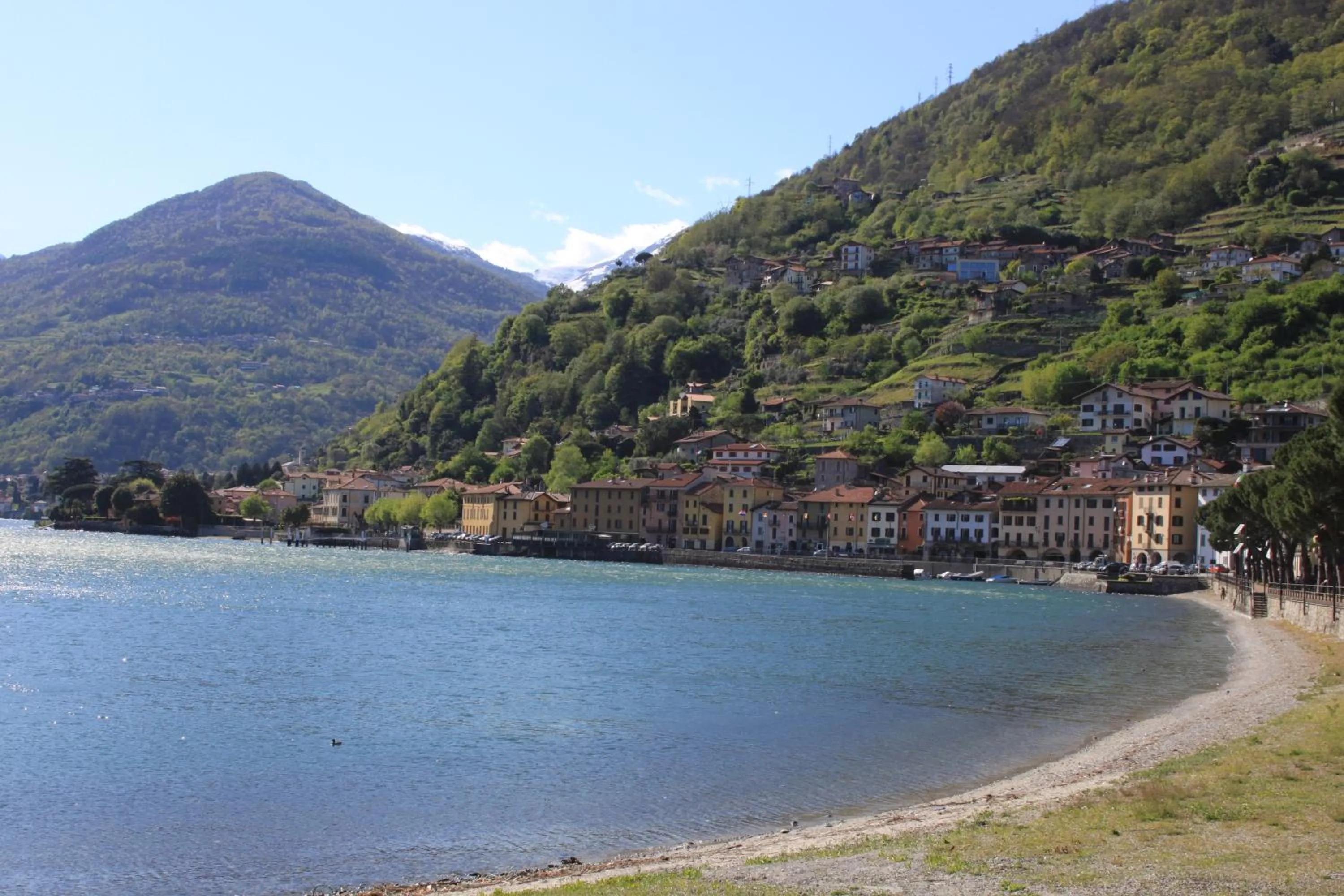 Neighbourhood in Lakeside Holiday Resort