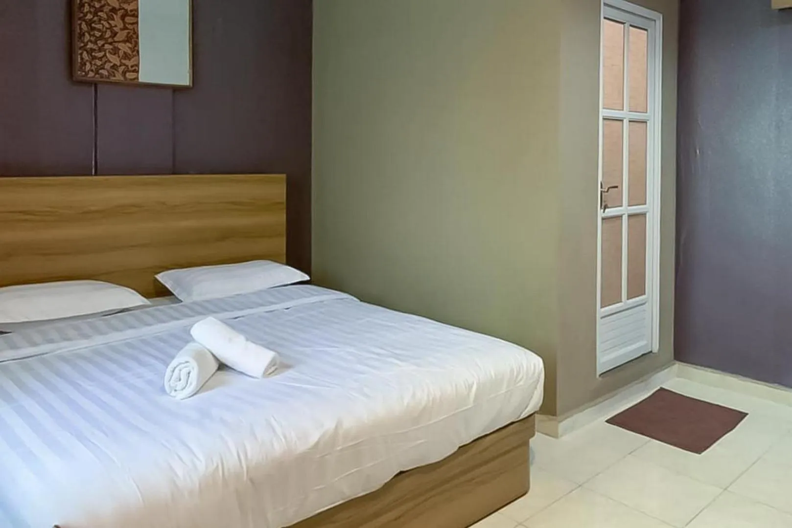 Bedroom in RedDoorz Syariah @ Jl D I Panjaitan Batu 7 Tanjung Pinang