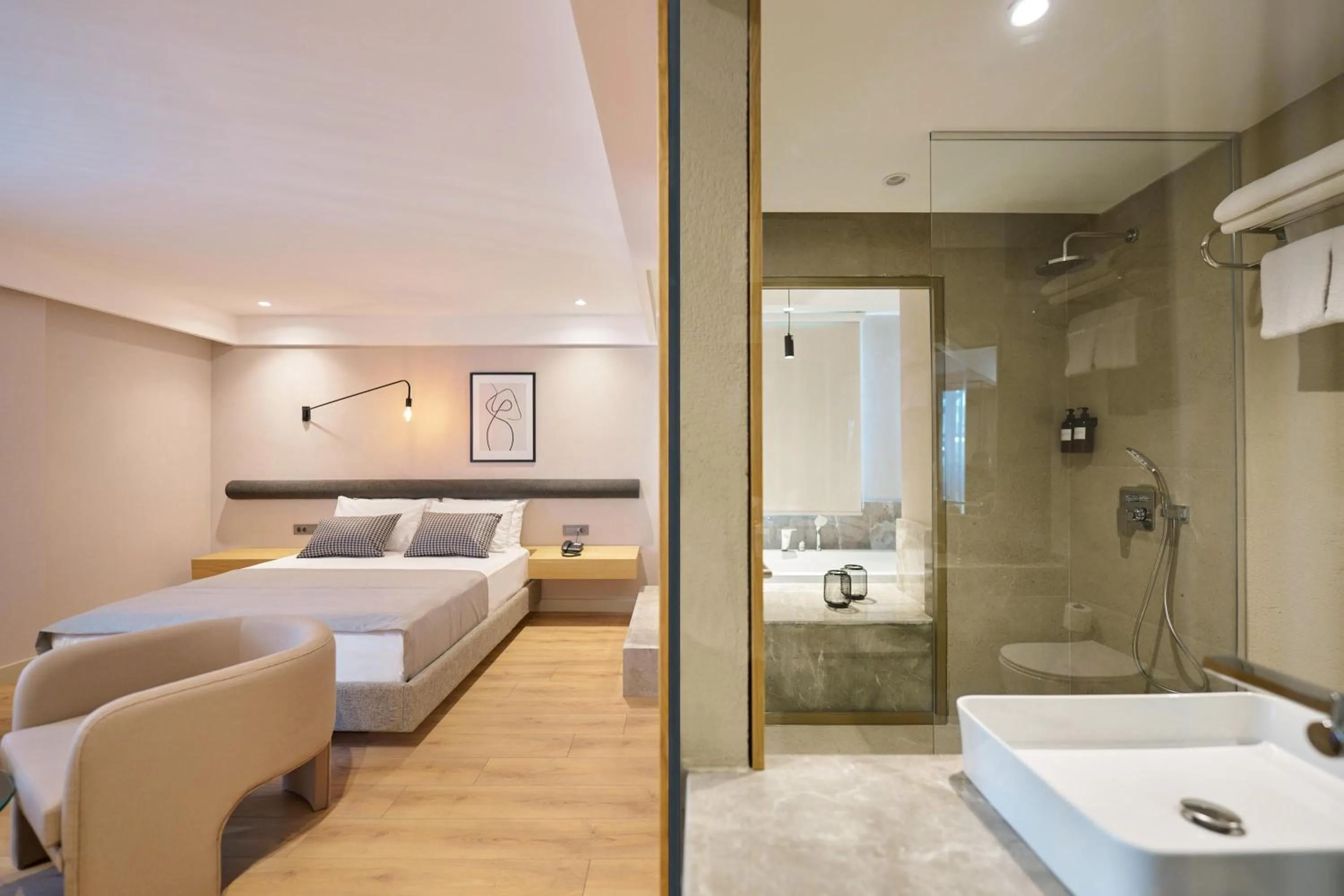 Bed in La Maja Hotel