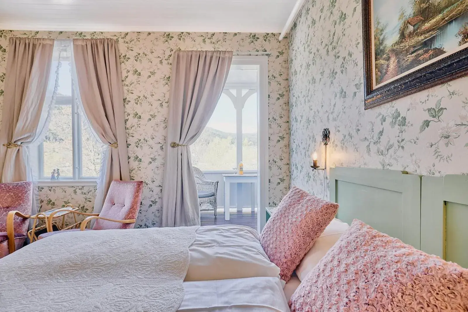 Double Room with Balcony in Visnes Hotel Stryn Double Room with Balcony in Visnes Hotel Stryn