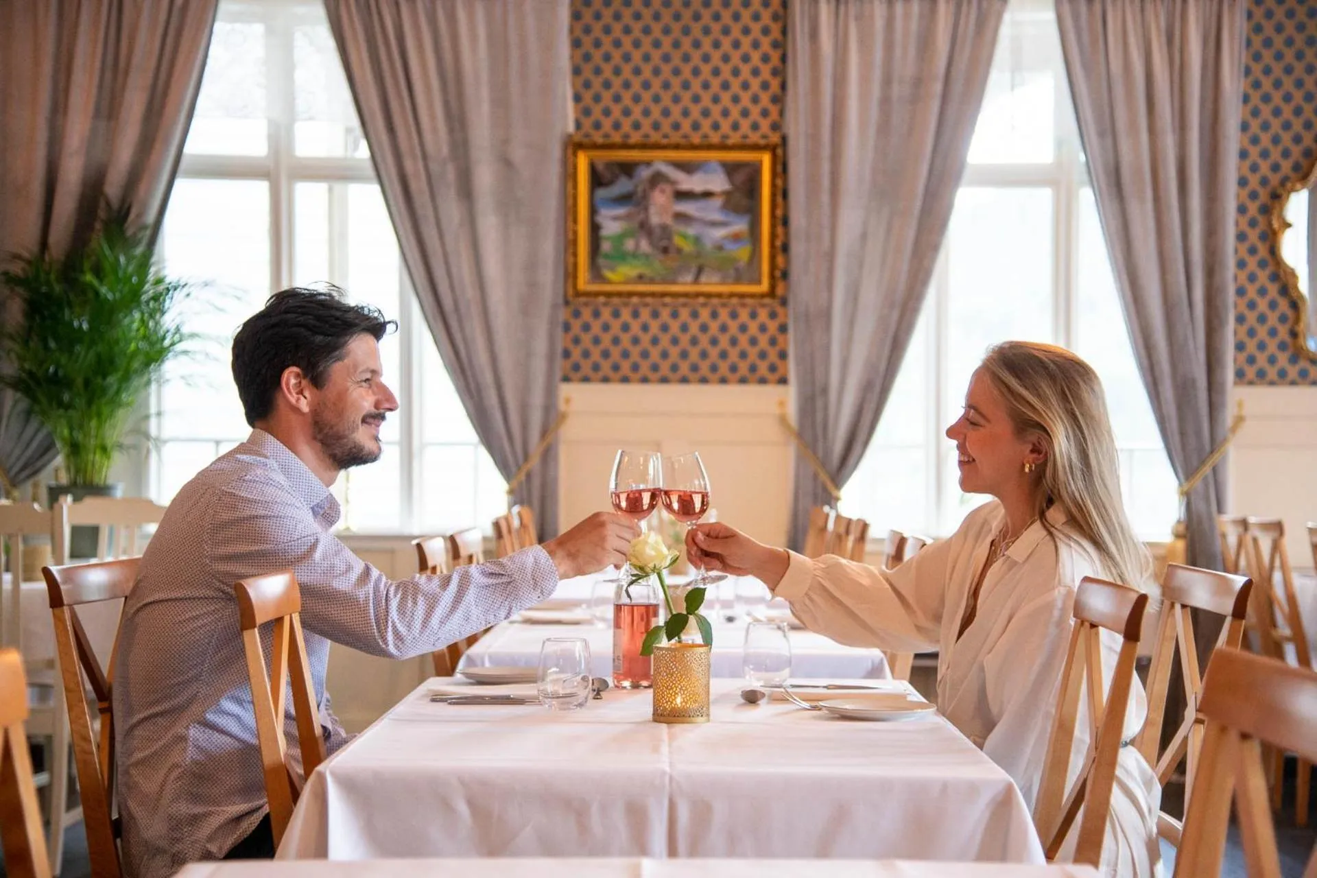 Restaurant/places to eat in Visnes Hotel Stryn