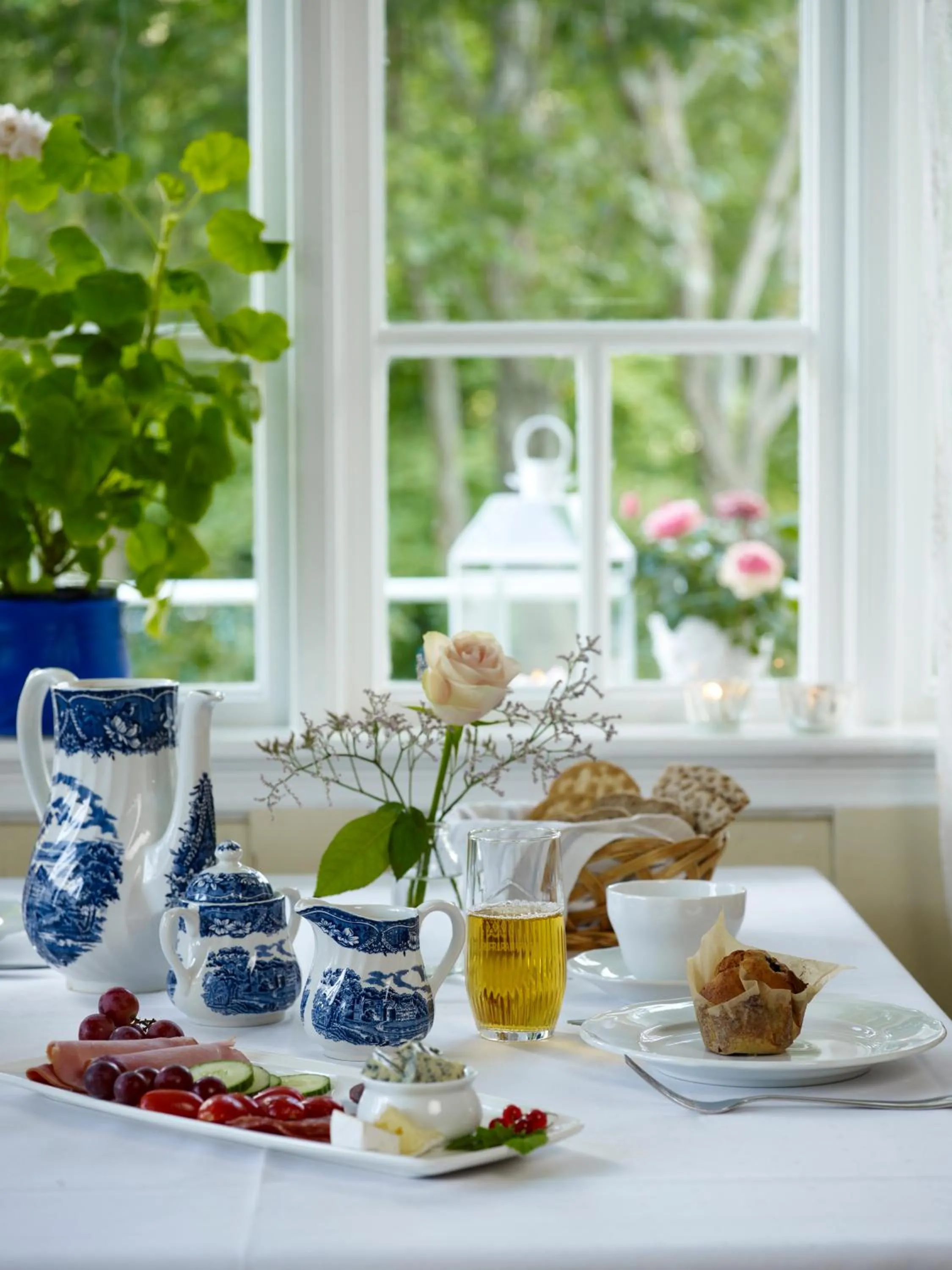 Buffet breakfast in Visnes Hotel Stryn