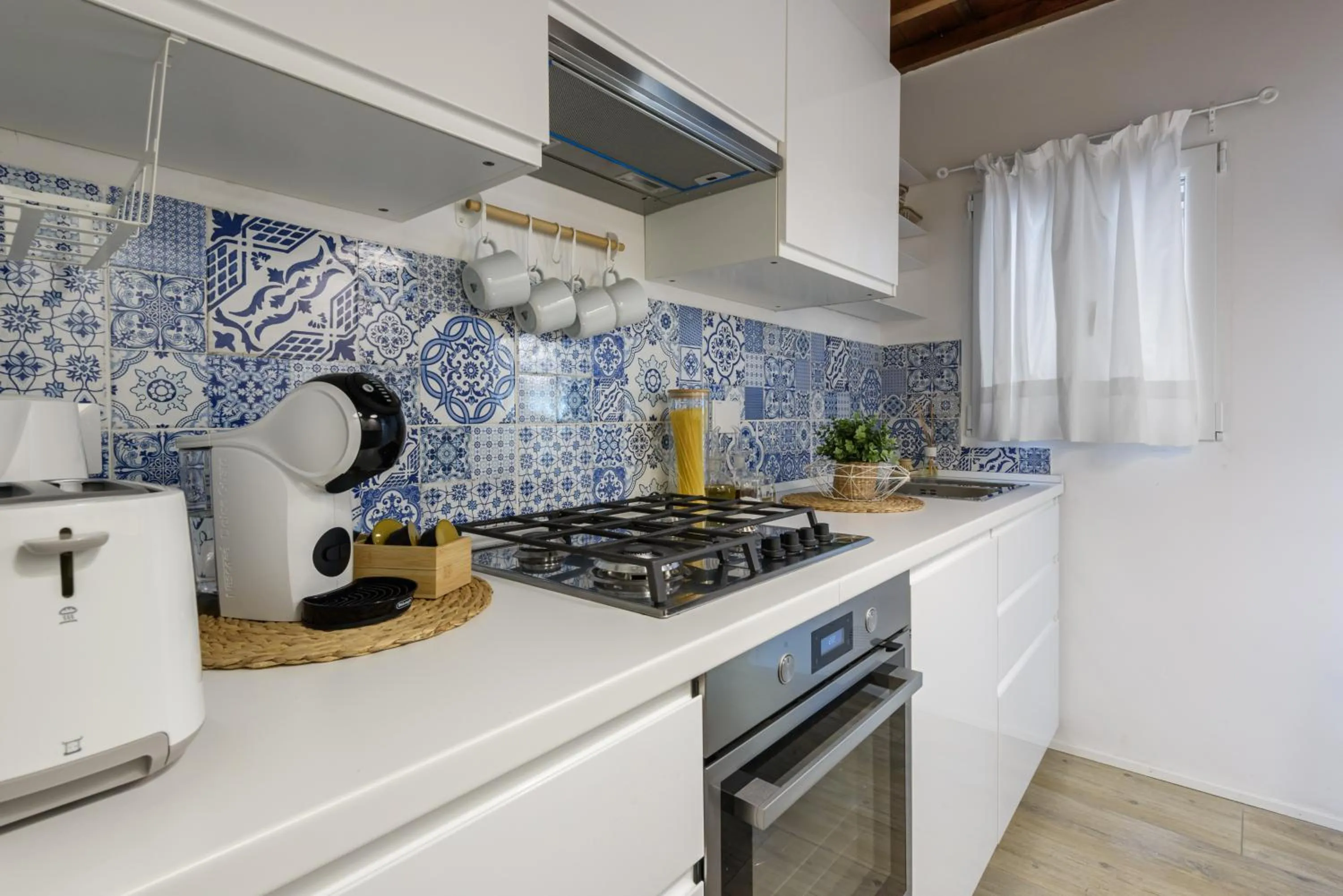 Kitchen or kitchenette in Madame Betta by Mmega