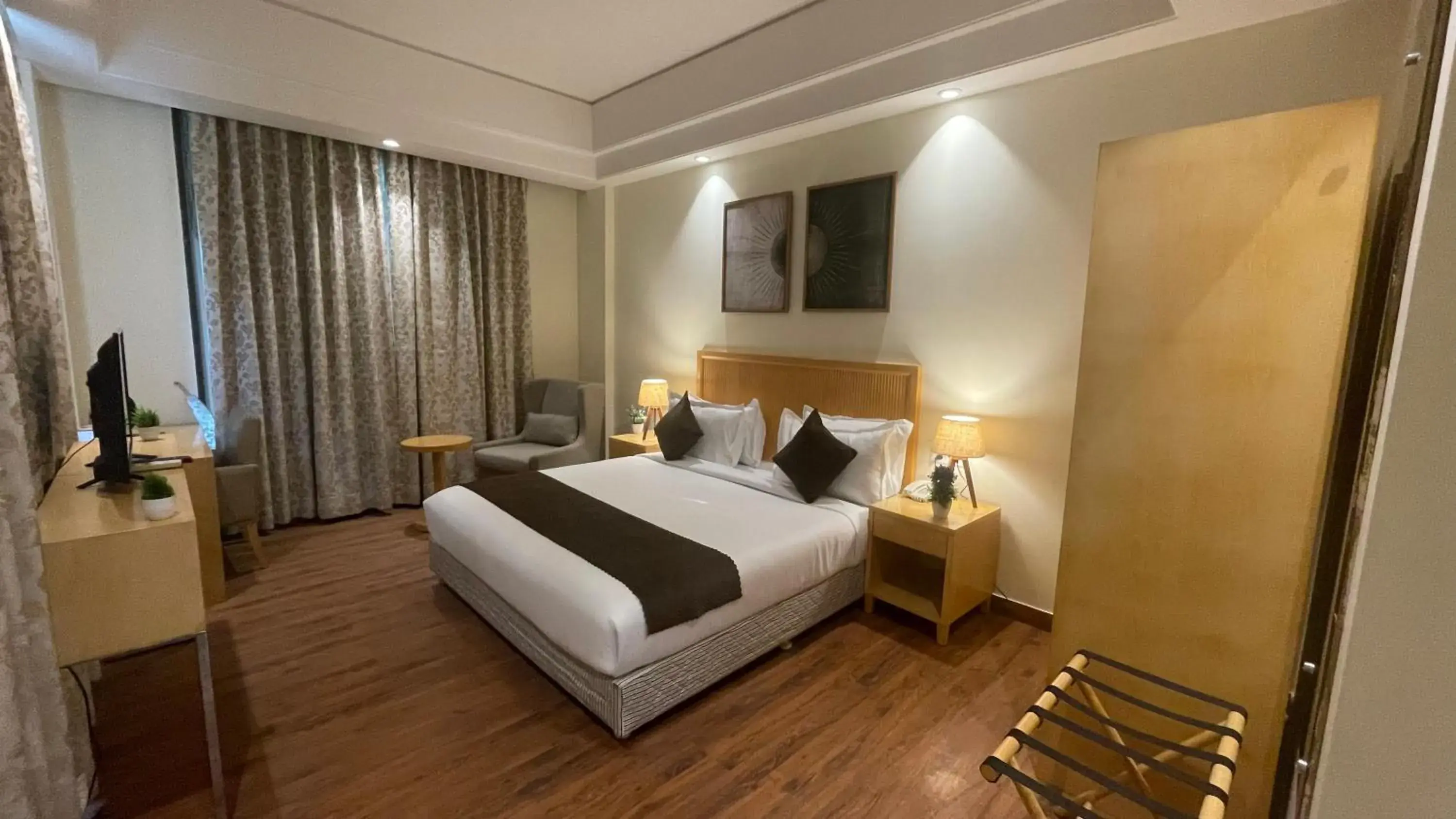 Day Use Room for 6 Hours, From 10 AM to 6 PM in Saltstayz Select - Galleria Market & Golf Course Road Day Use Room for 6 Hours, From 10 AM to 6 PM in Saltstayz Select - Galleria Market & Golf Course Road