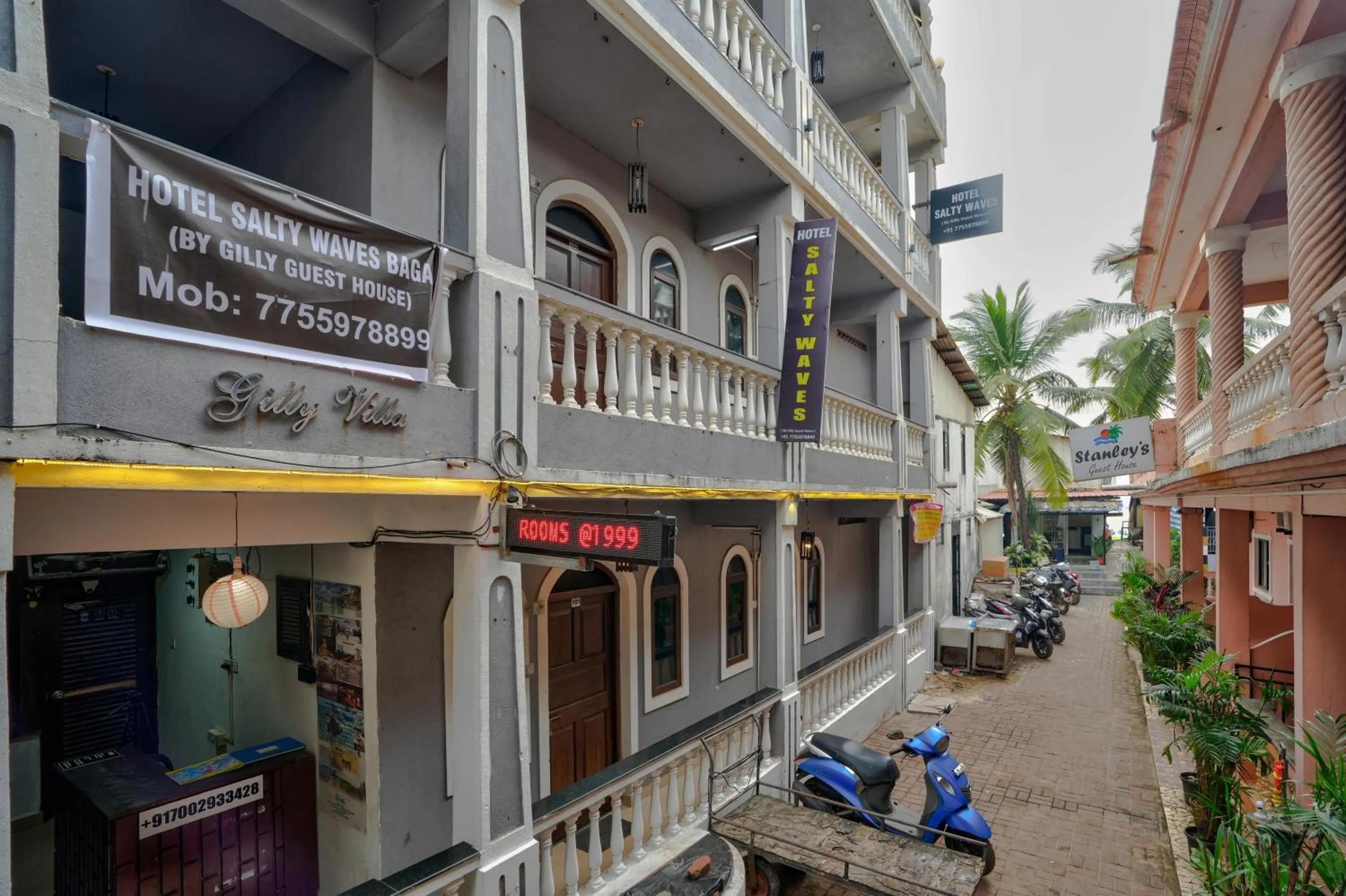 Property building in Hotel Salty Waves Baga