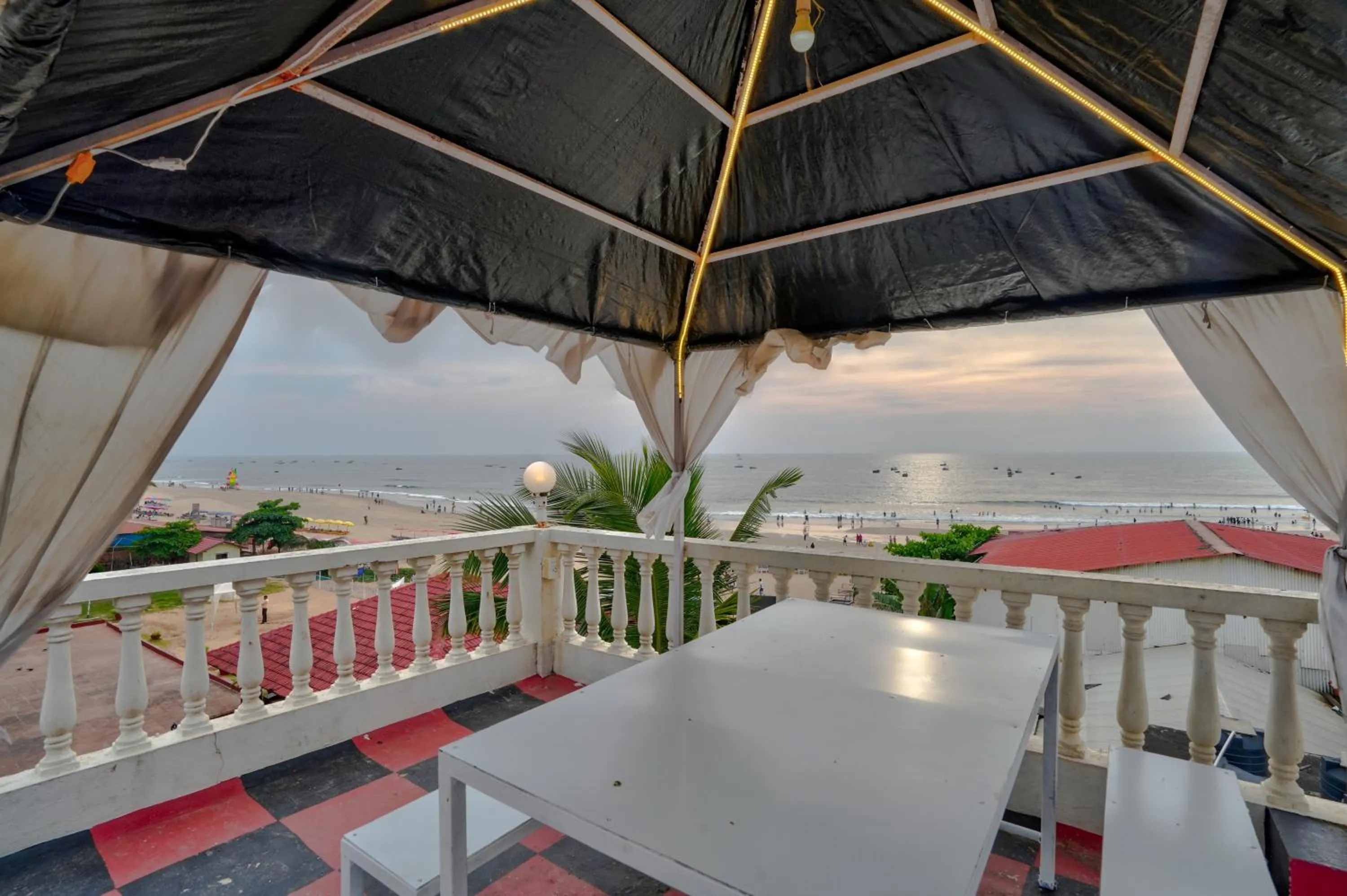 Balcony/Terrace in Hotel Salty Waves Baga