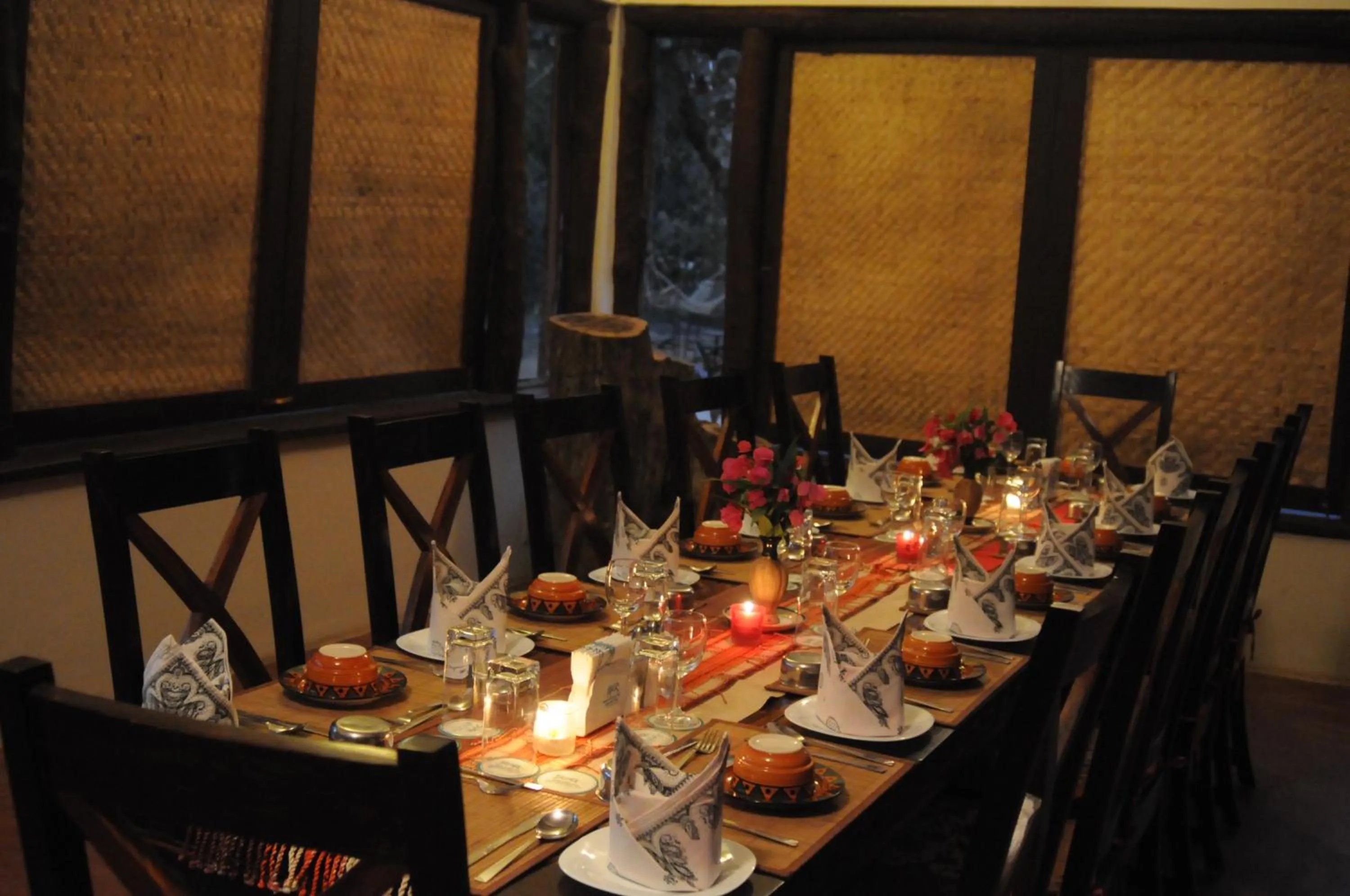 Restaurant/places to eat in Bandhavgarh Jungle Lodge