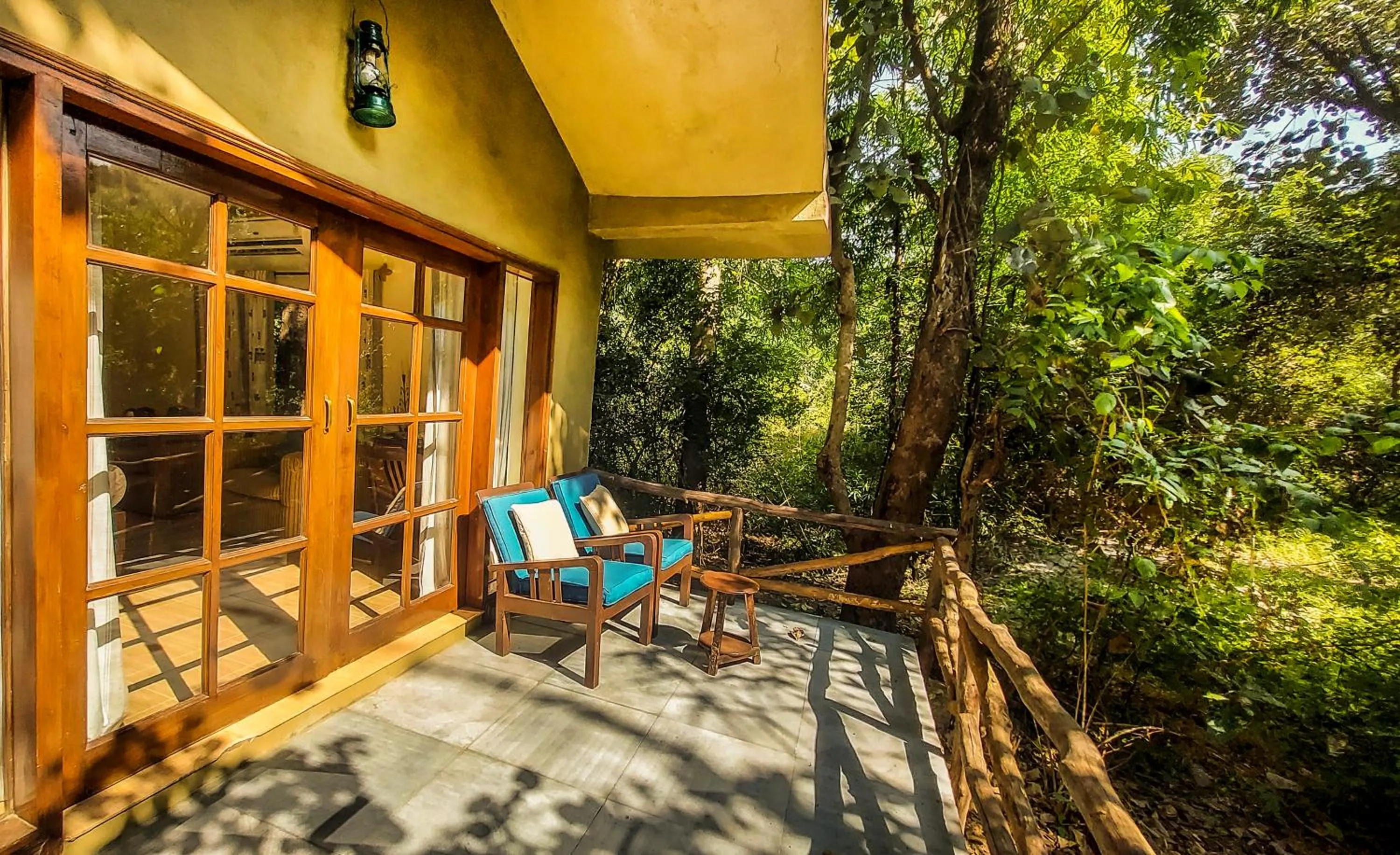 Patio in Bandhavgarh Jungle Lodge