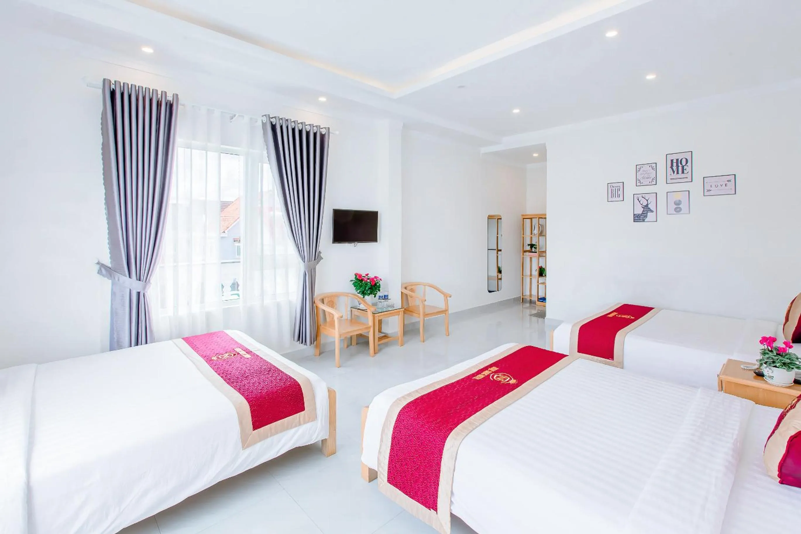 TV and multimedia, Bed in Ngọc Sang 3 Hotel