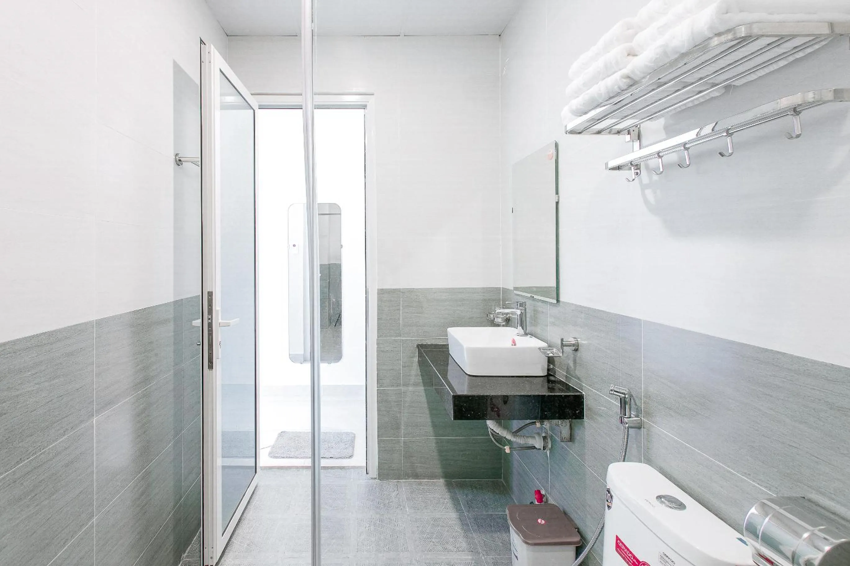 Shower in Ngọc Sang 3 Hotel