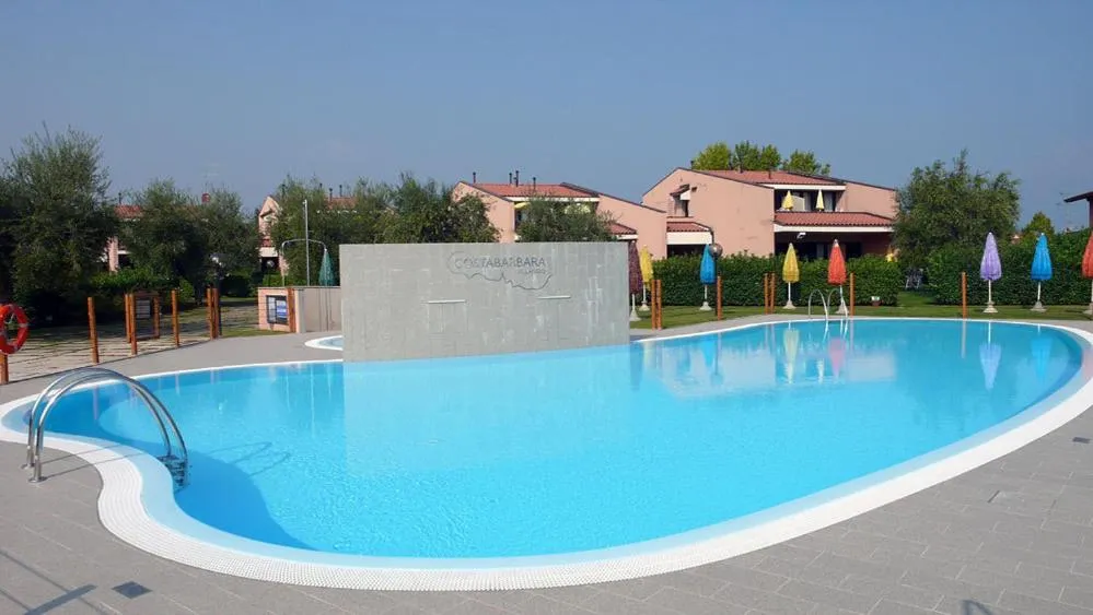 Swimming pool in Villaggio Barbara