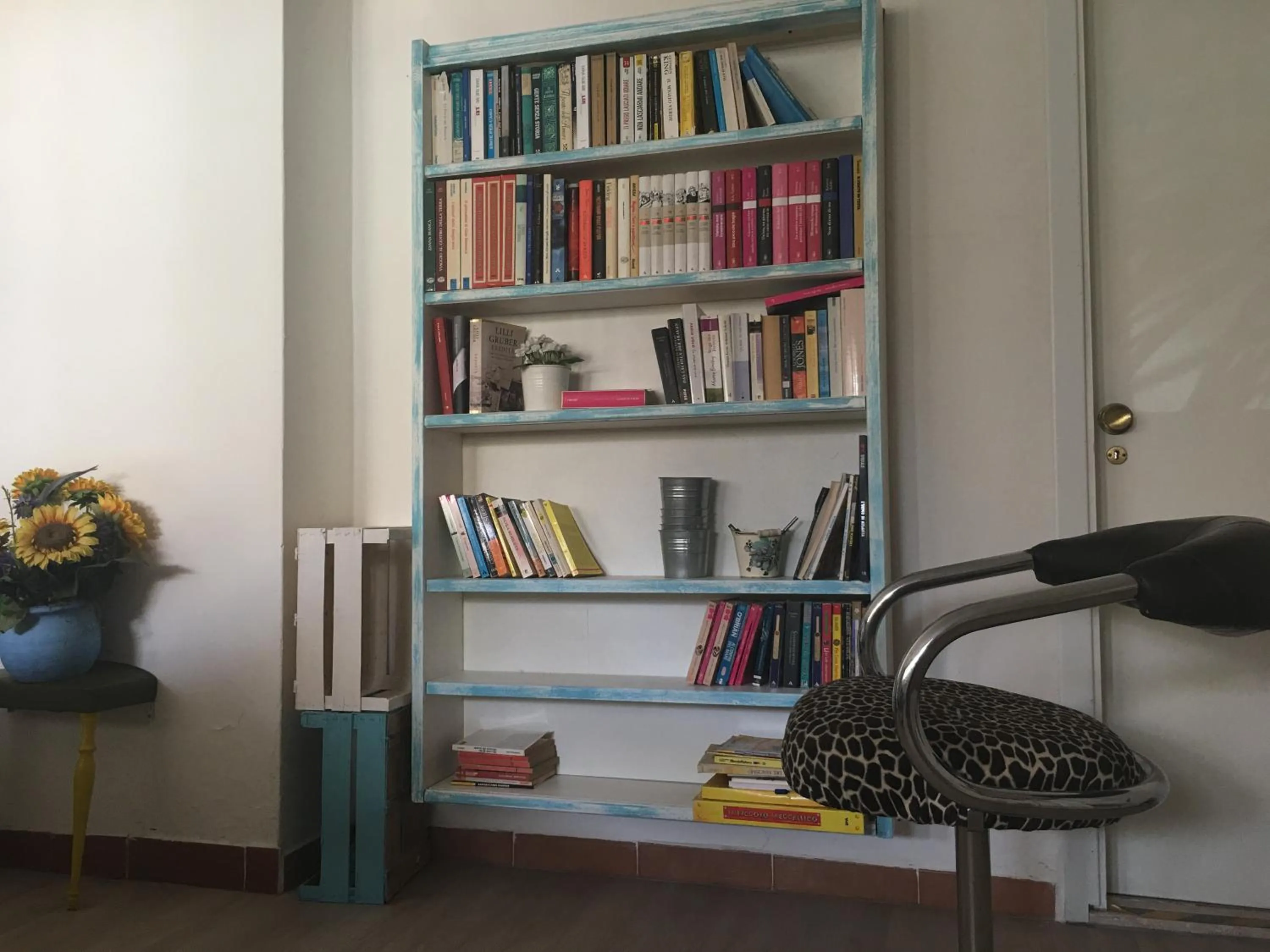 Library in Hotel Lux