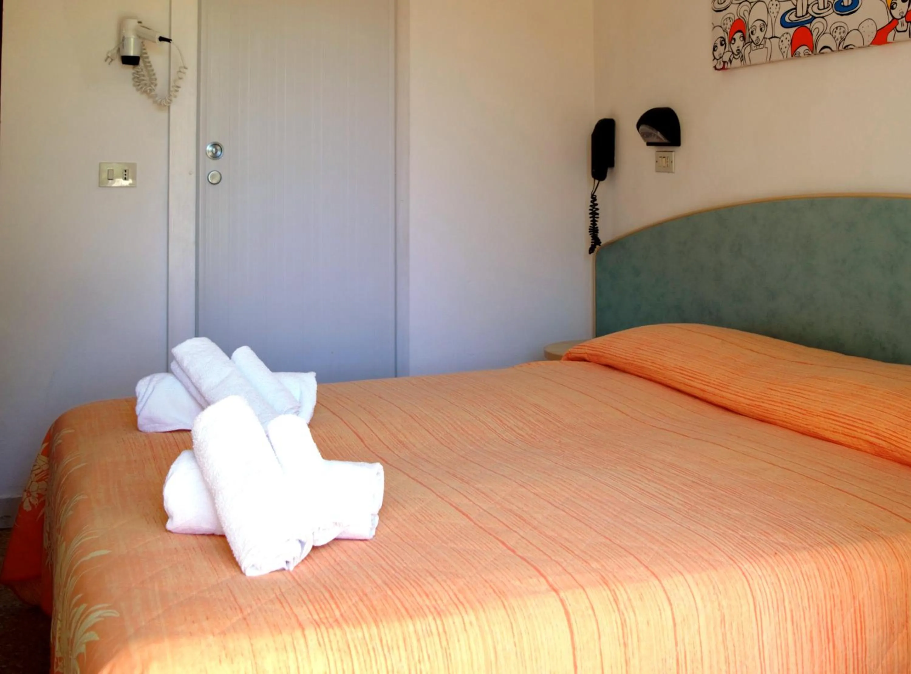 Bedroom, Bed in Hotel Lux