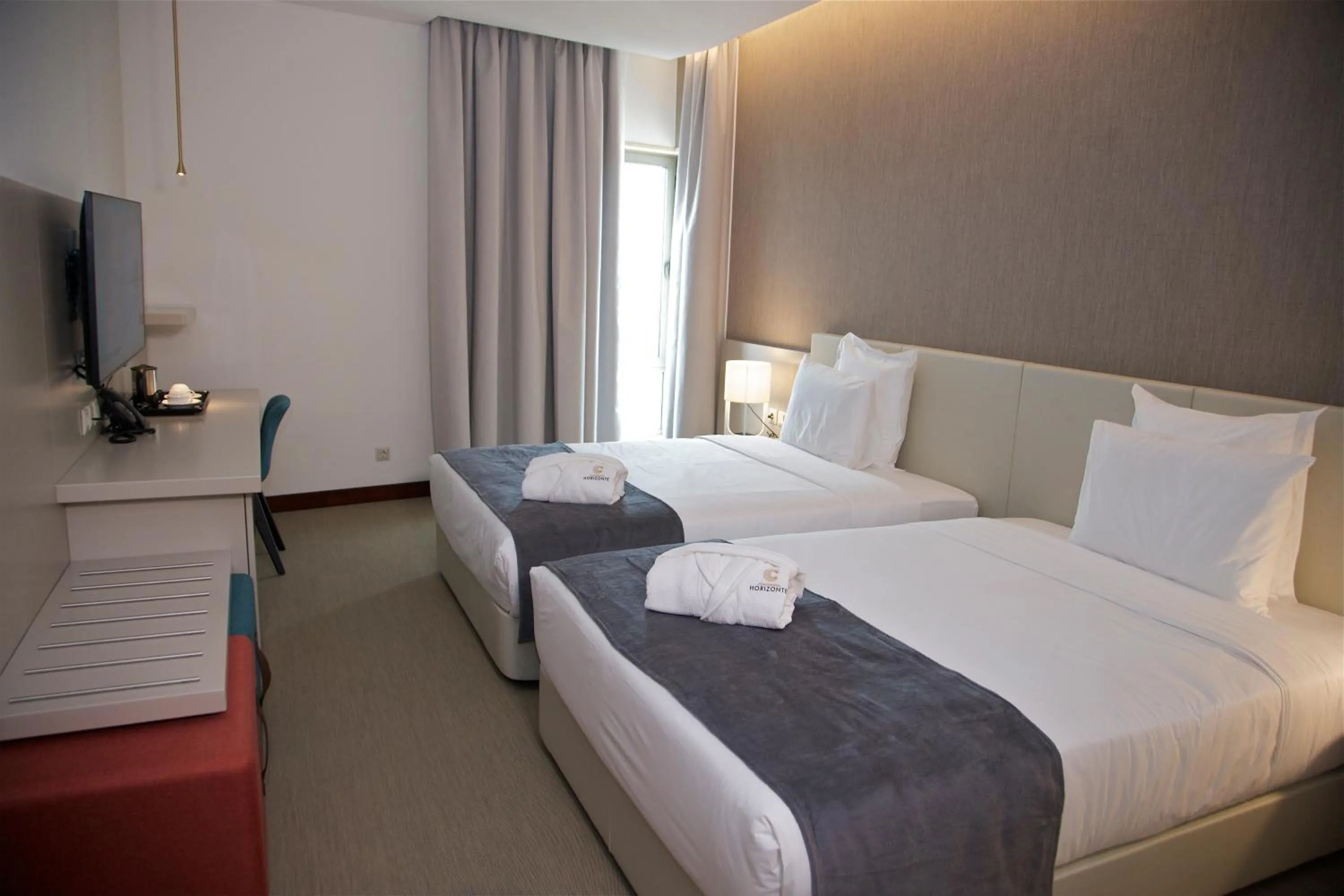 Bedroom, Bed in Hotel Continental Horizonte