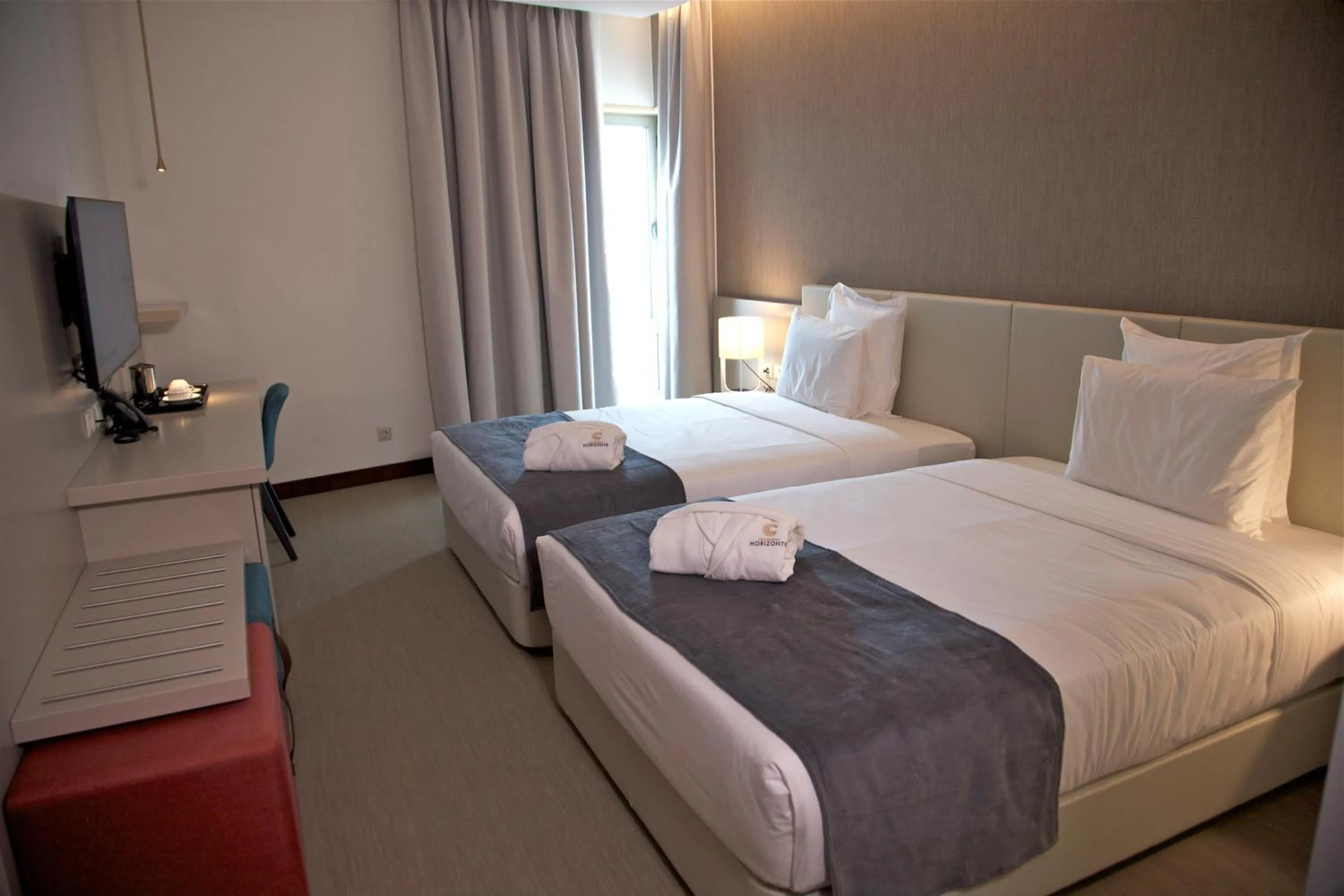 Bedroom, Bed in Hotel Continental Horizonte