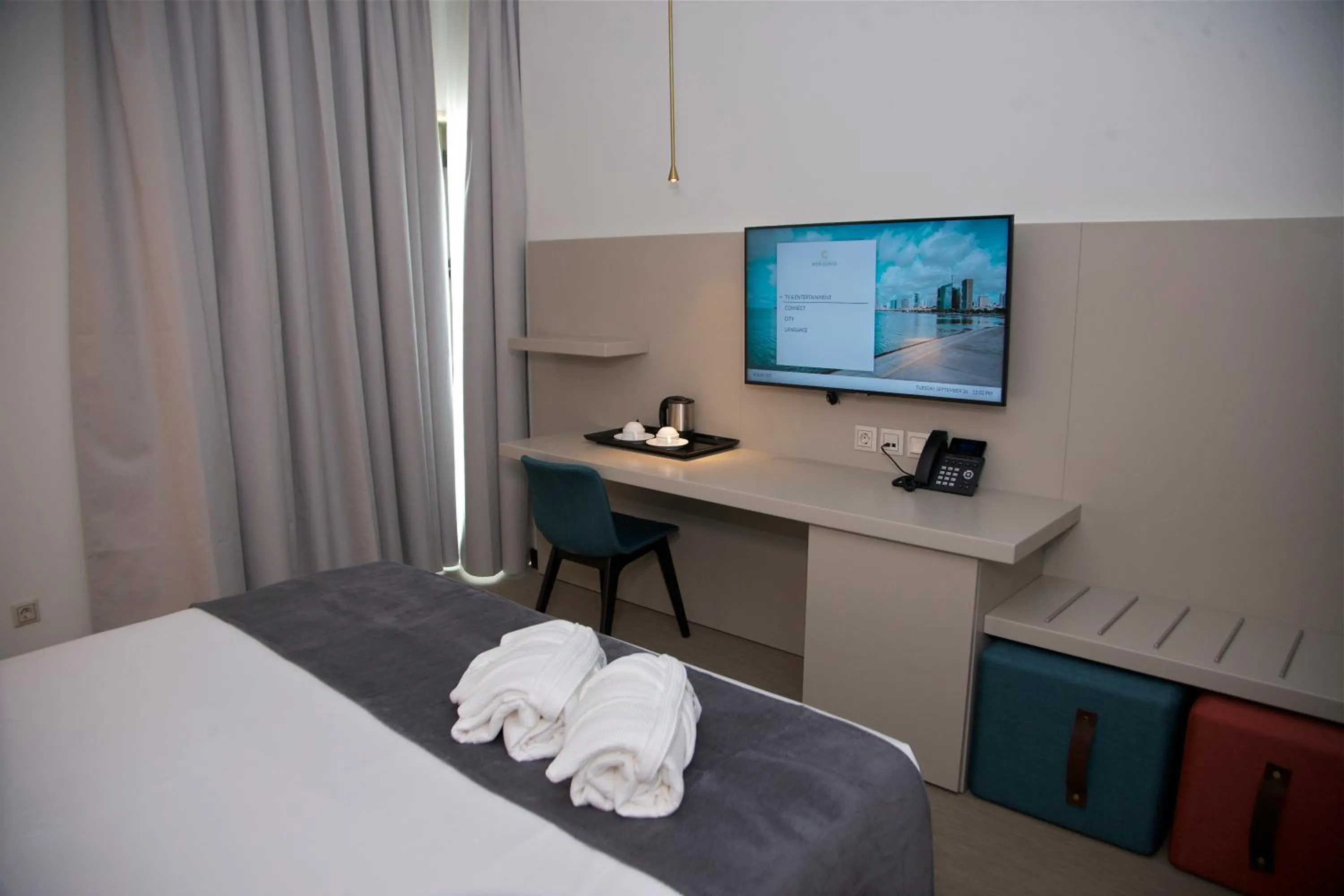 Bedroom, Bed in Hotel Continental Horizonte