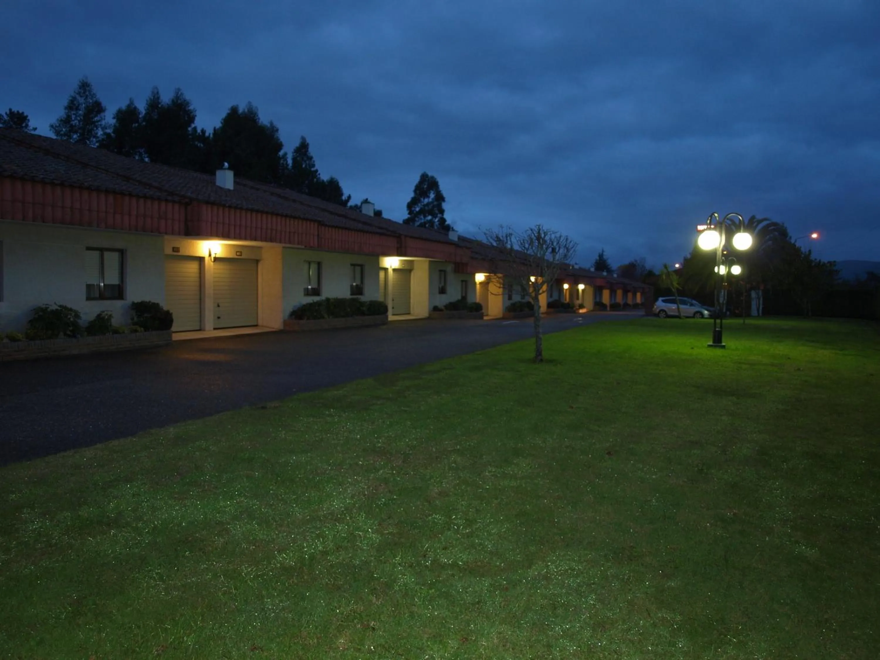 Night in Motel Aeropuerto