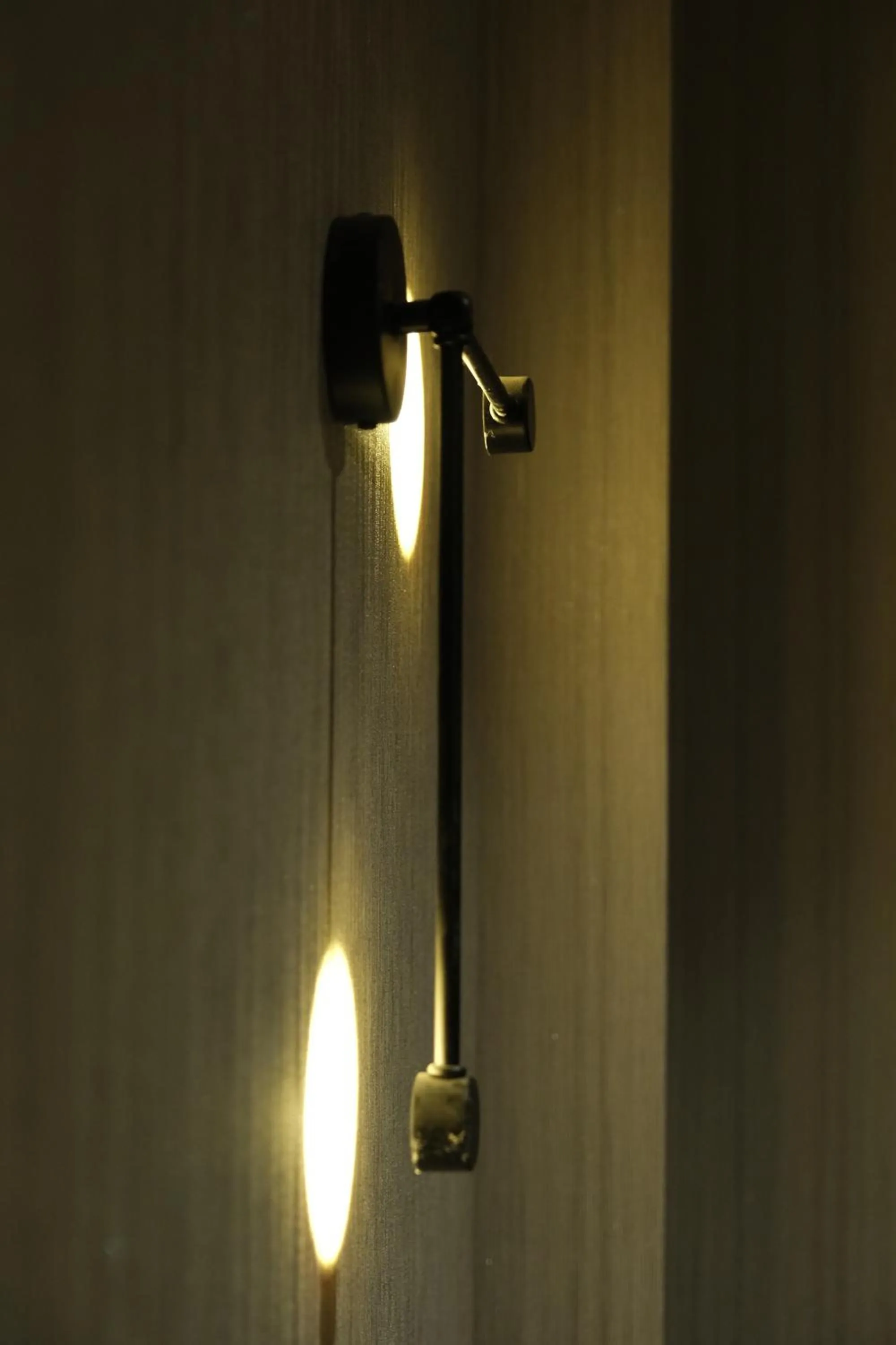 Decorative detail in Lenora Airport Hotel