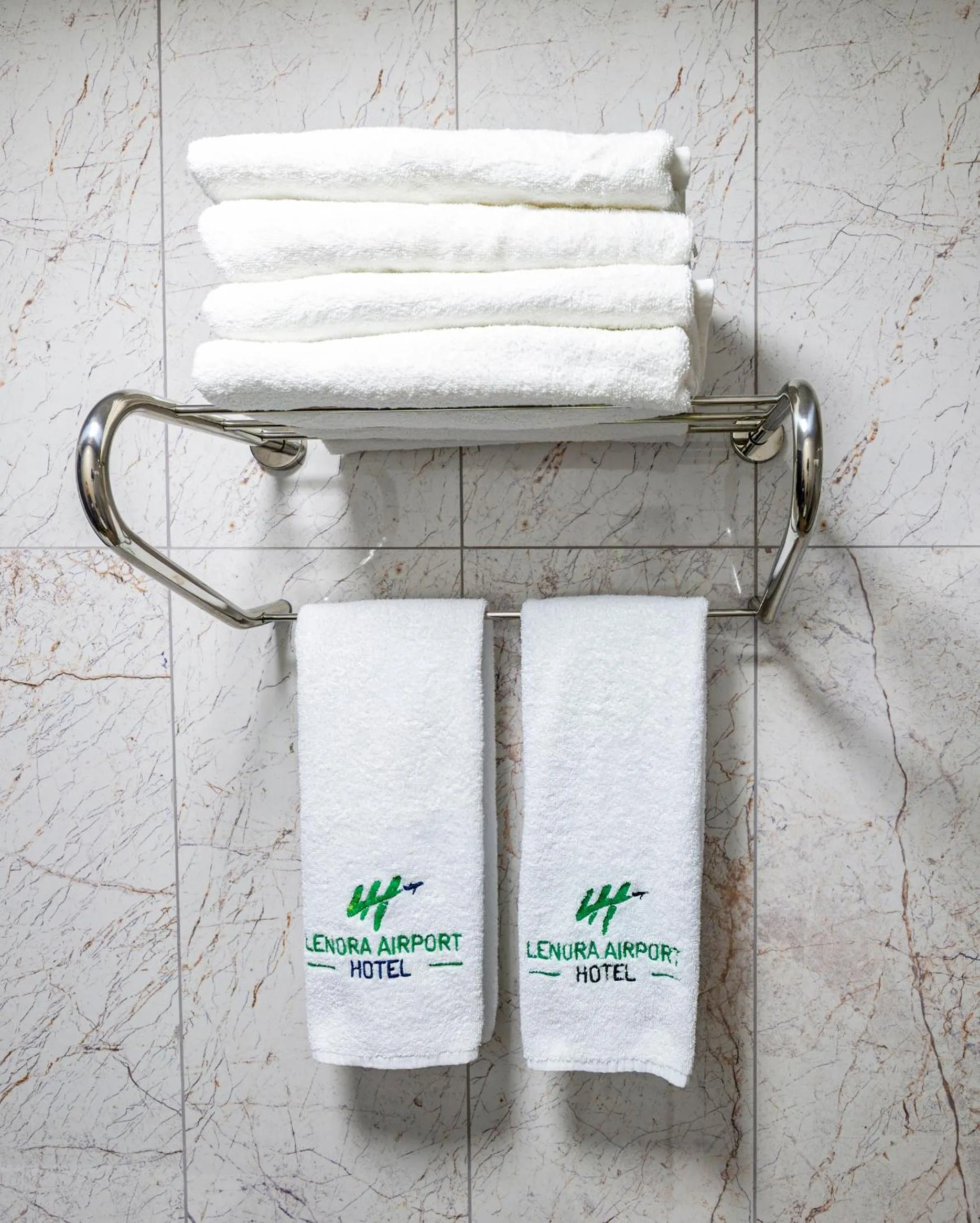 towels in Lenora Airport Hotel