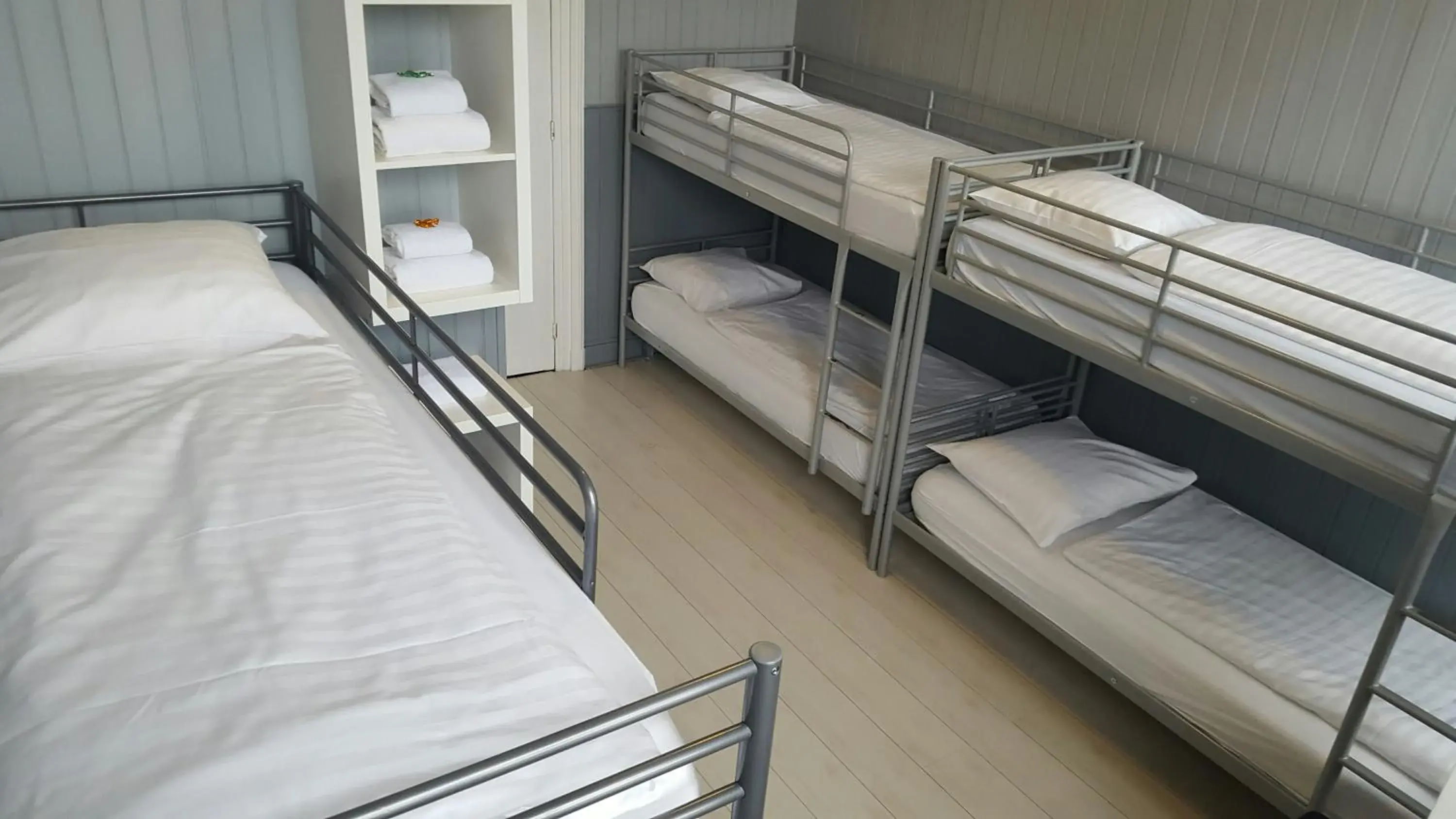 Studio (6 Adults) with Bunk Beds in Hotel Dupuis Studio (6 Adults) with Bunk Beds in Hotel Dupuis