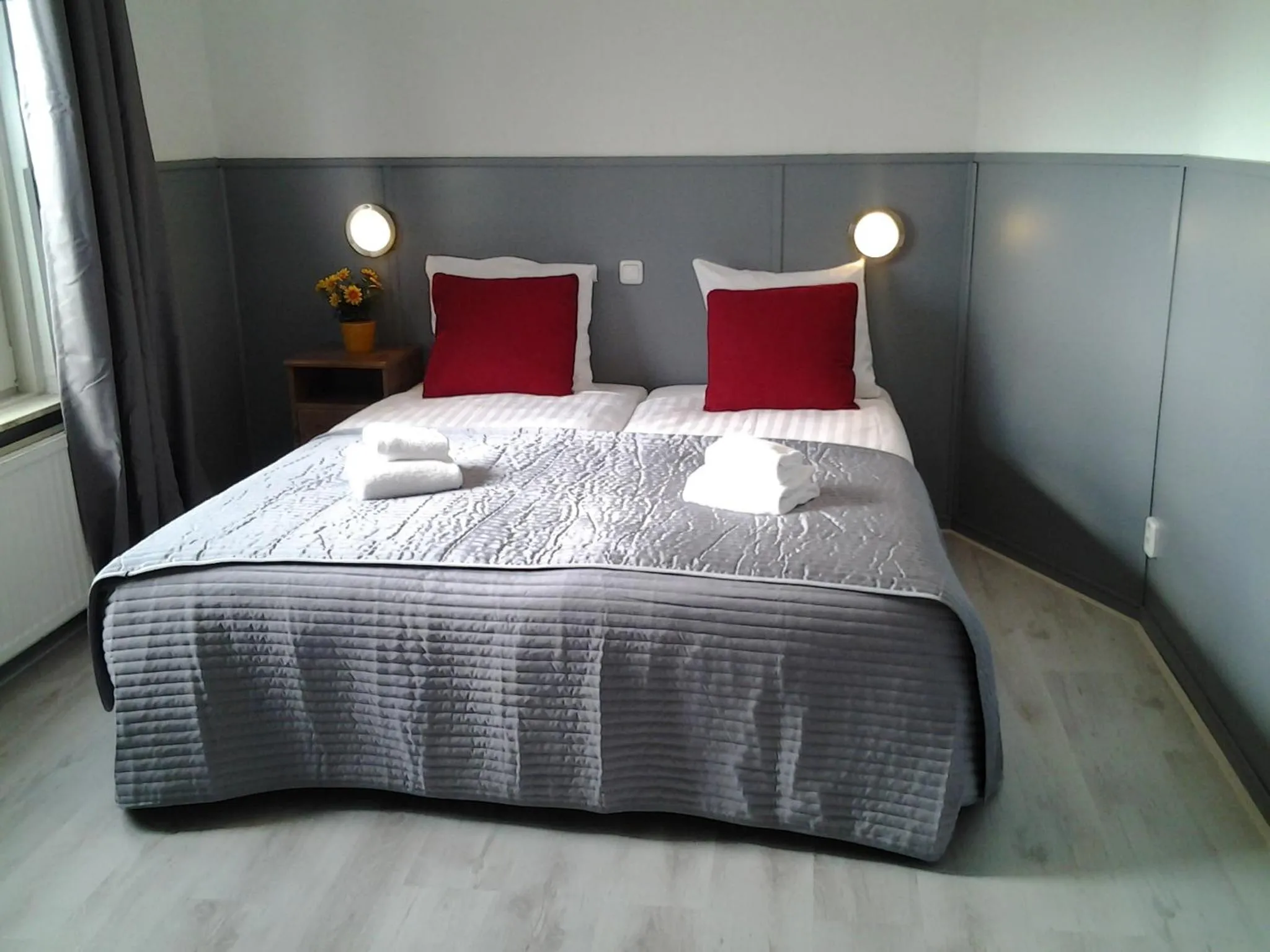 Photo of the whole room, Bed in Hotel Dupuis