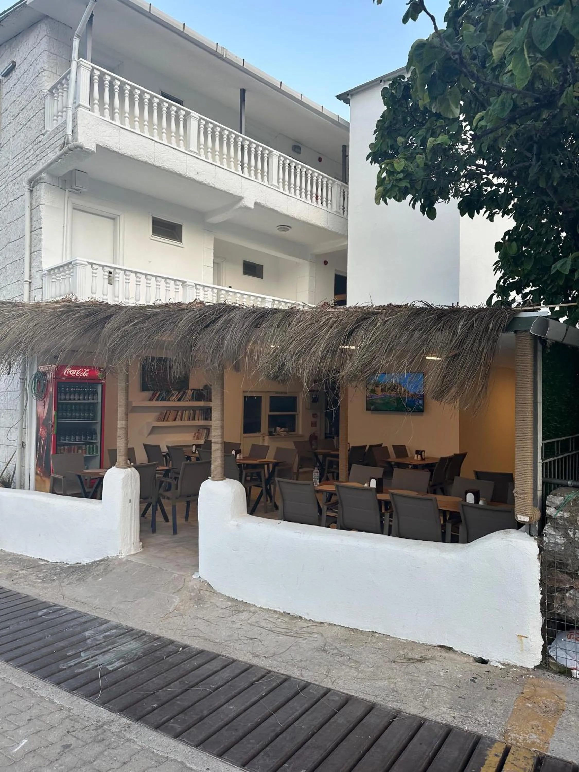 Restaurant/places to eat in Uysal Hotel