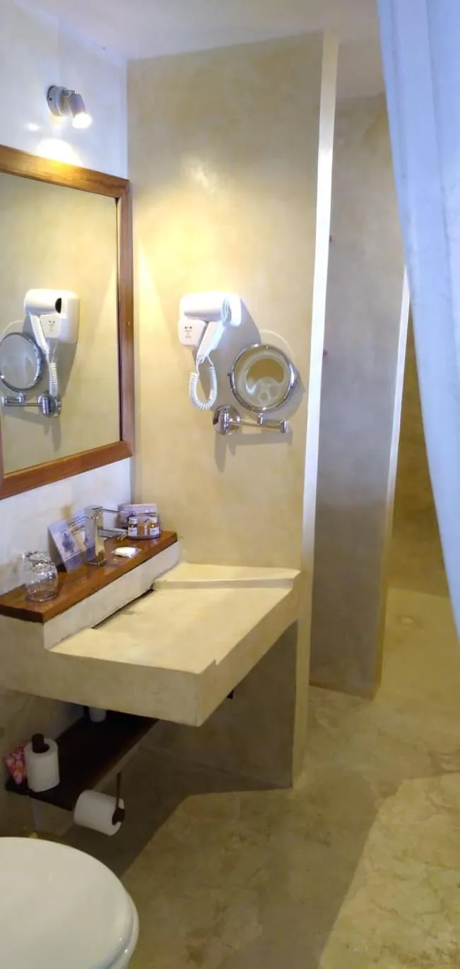 Bathroom in Idylle Beach
