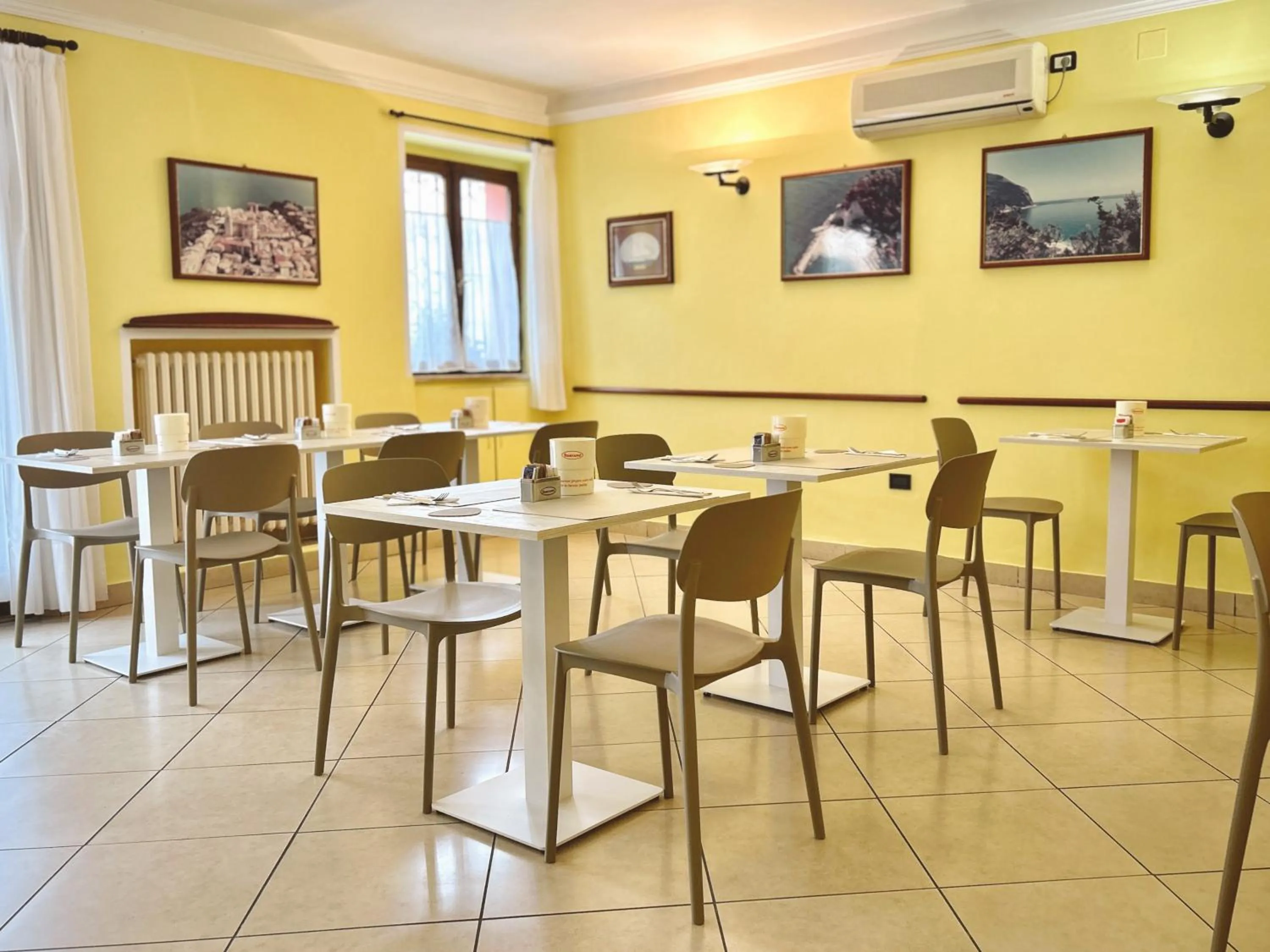 Lounge or bar in Hotel "Il Parco" B&B Sirolo