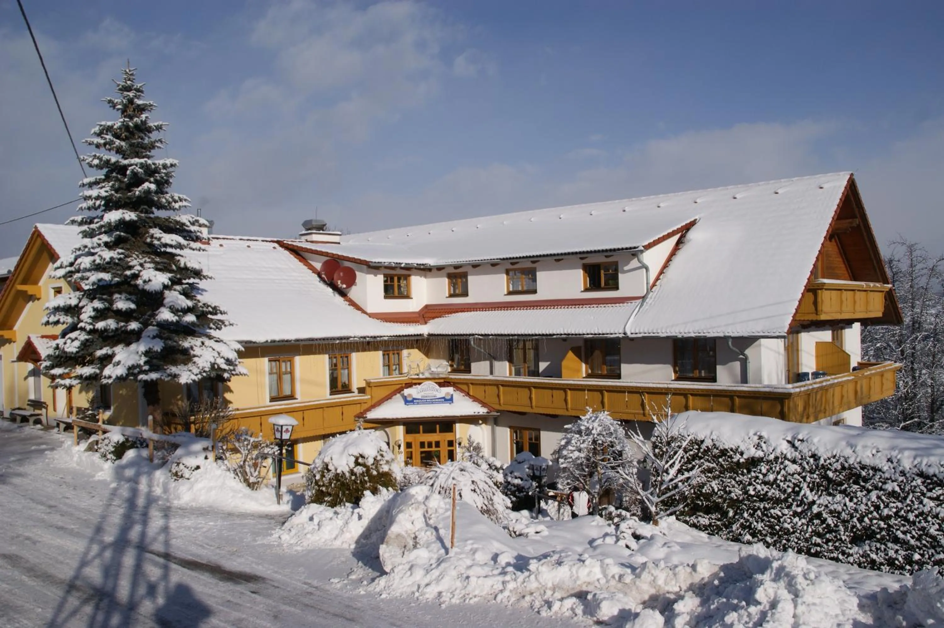 Facade/entrance in Der Almblick