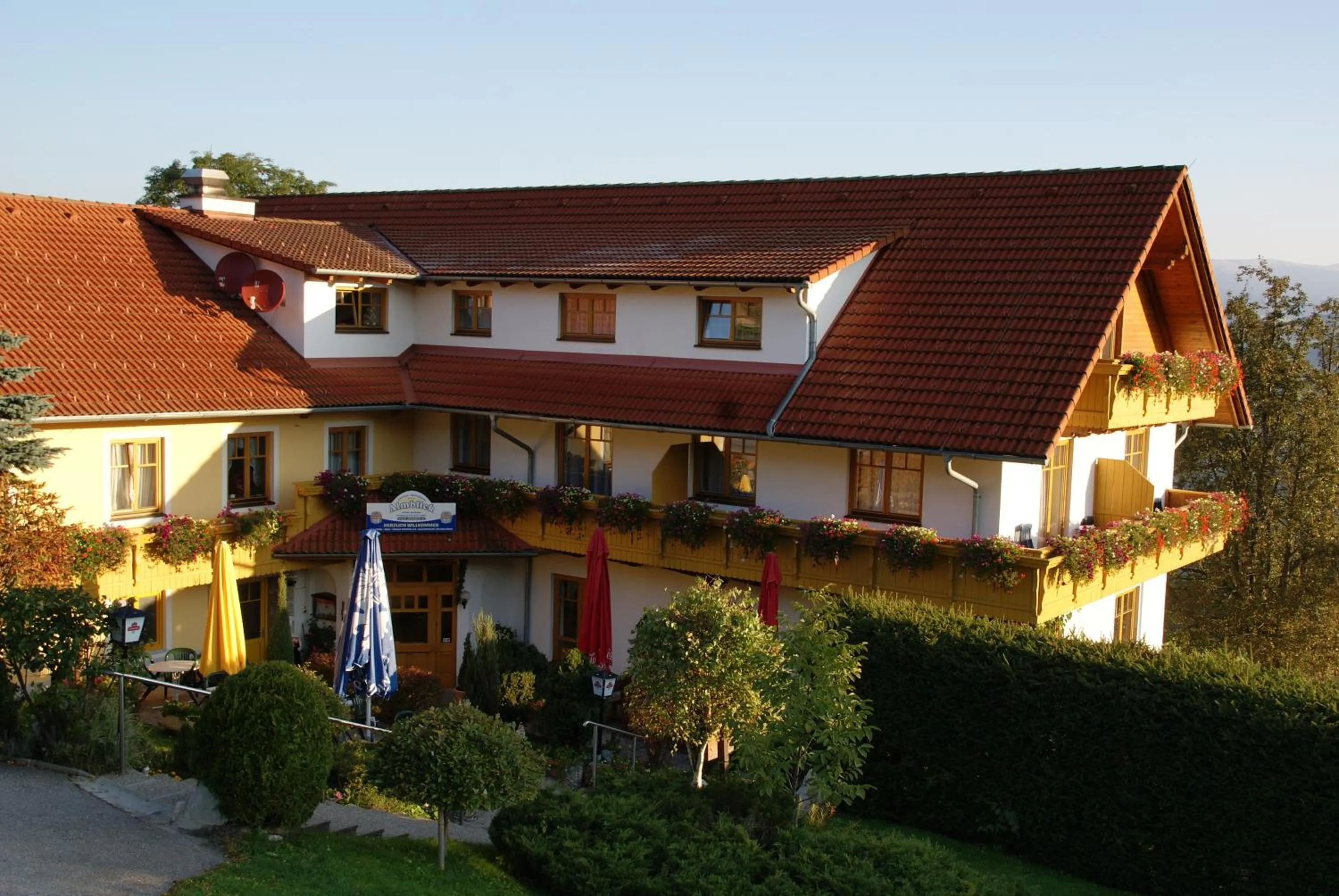 Facade/entrance in Der Almblick