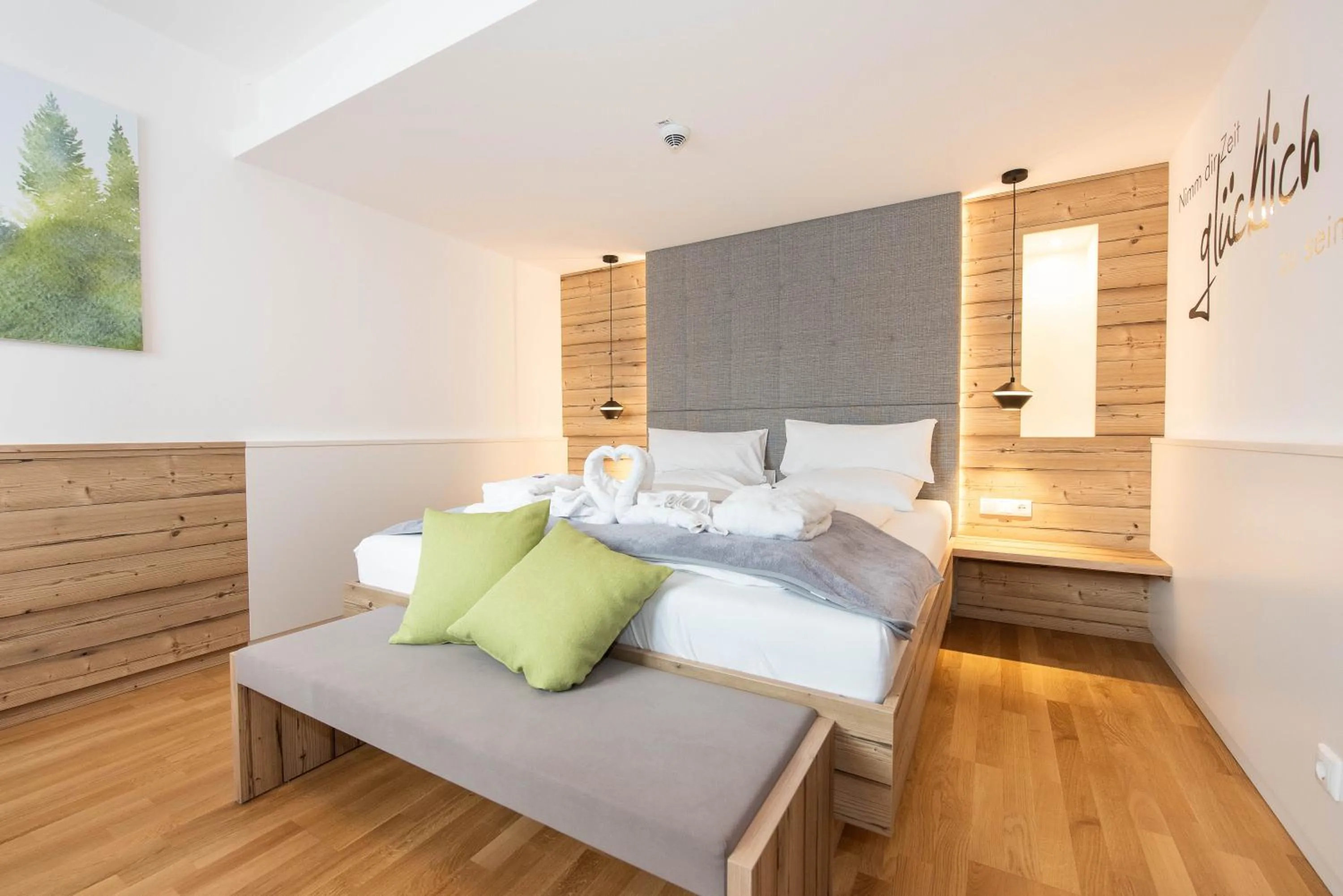 Photo of the whole room, Bed in Der Almblick