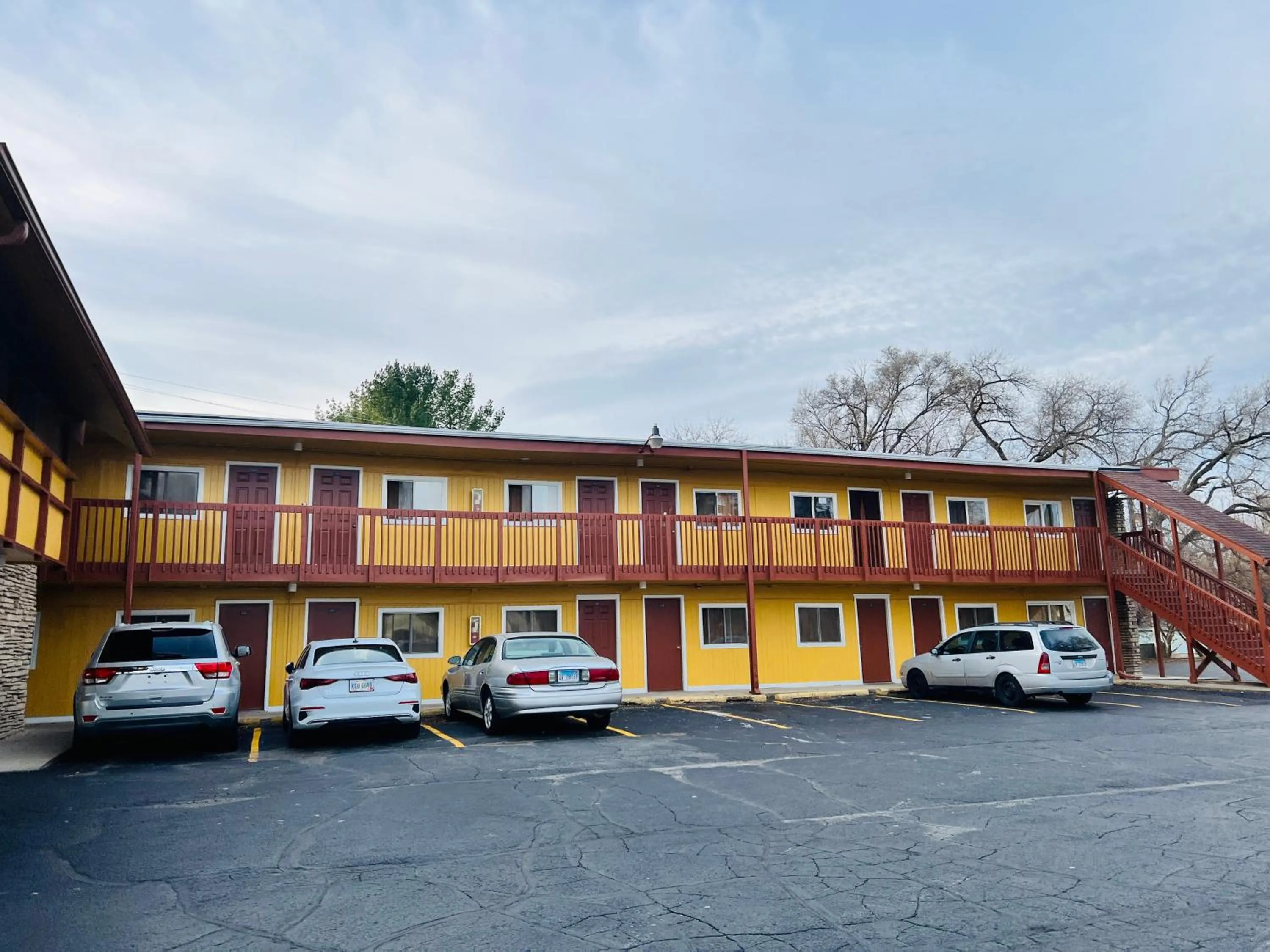 Parking in Clayton House Motel