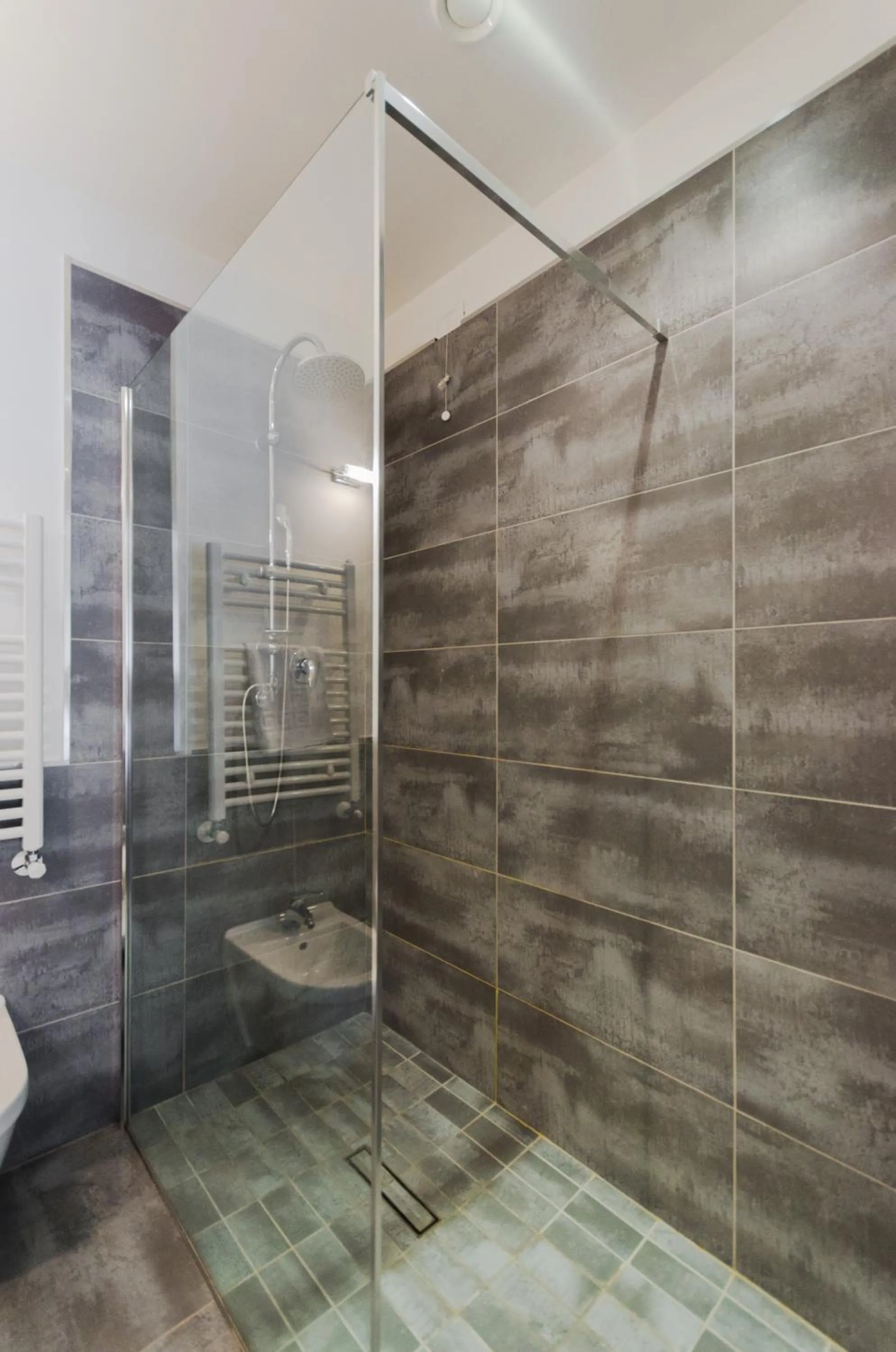 Shower in Le Stanze Sul Corso