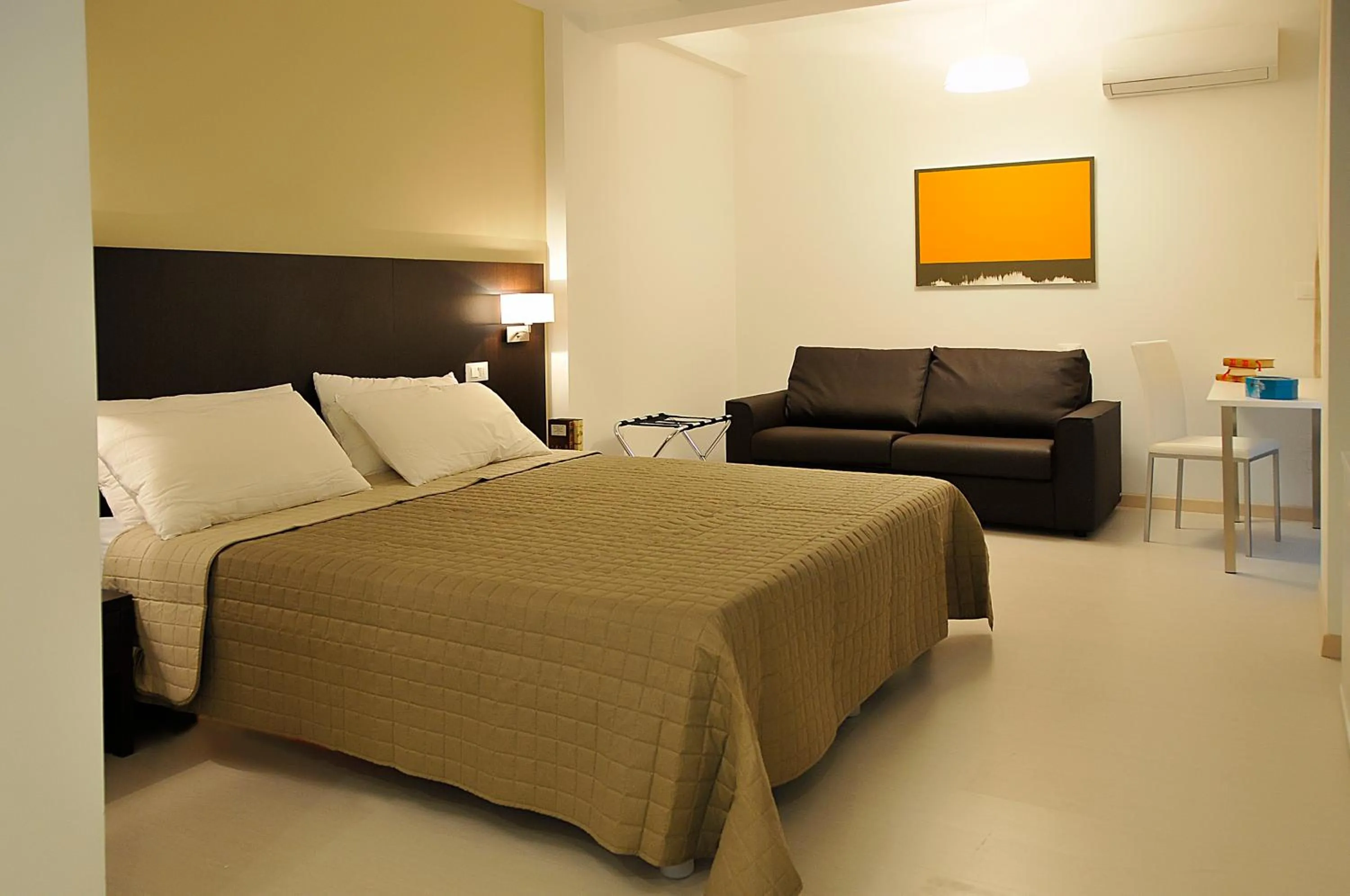 Photo of the whole room, Bed in Le Stanze Sul Corso