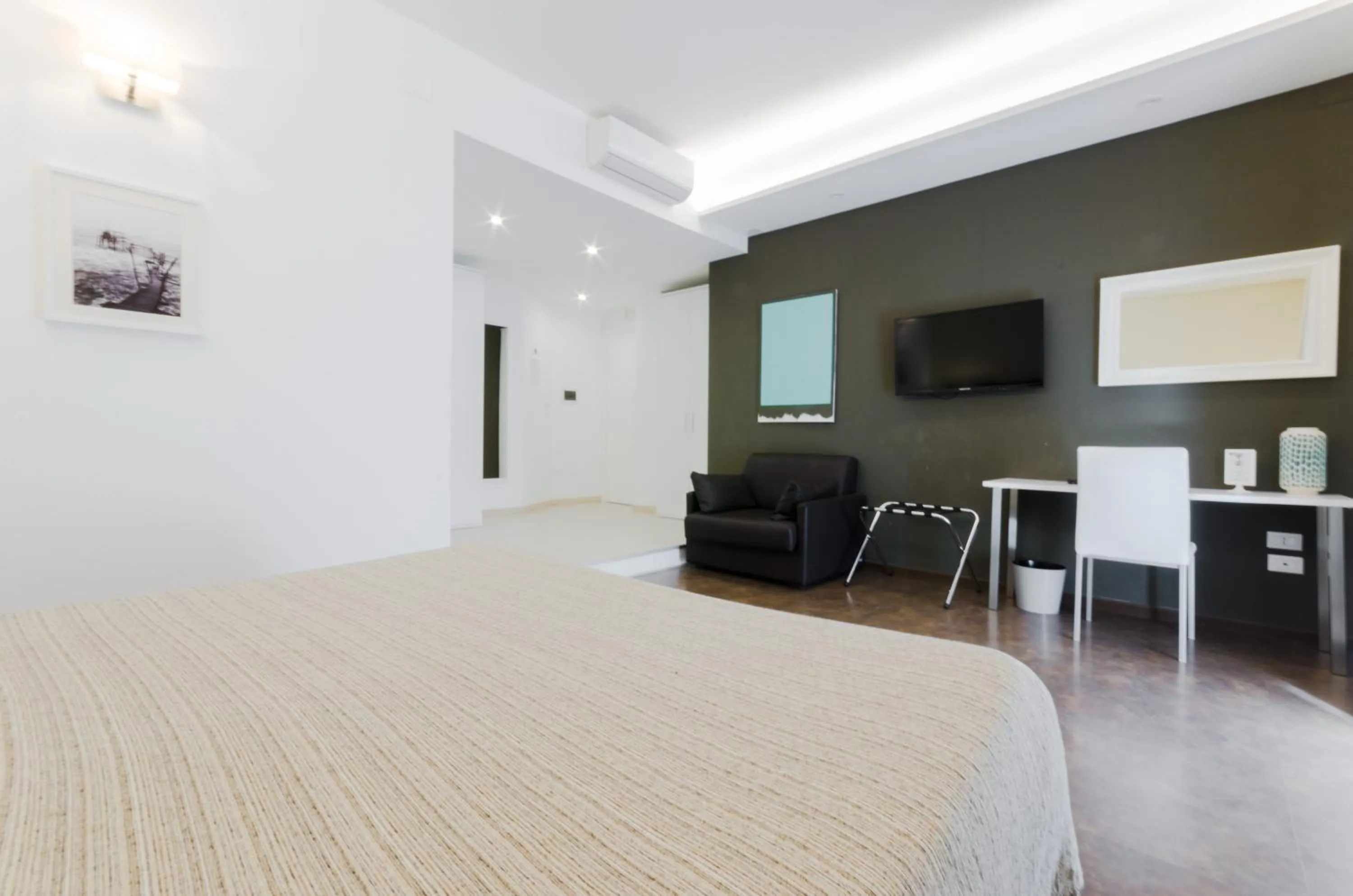 Photo of the whole room, Bed in Le Stanze Sul Corso