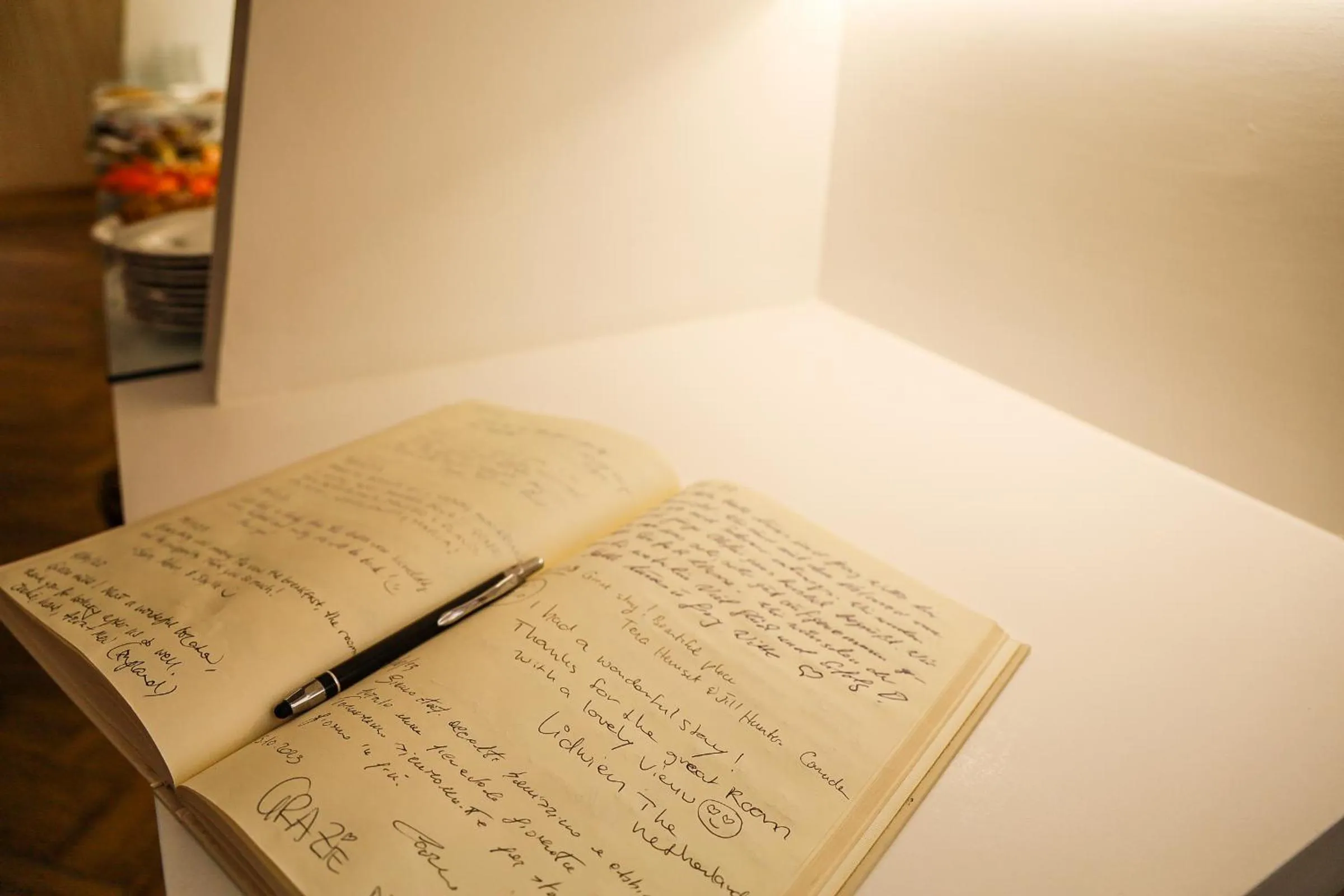 Restaurant/places to eat in Mamaral